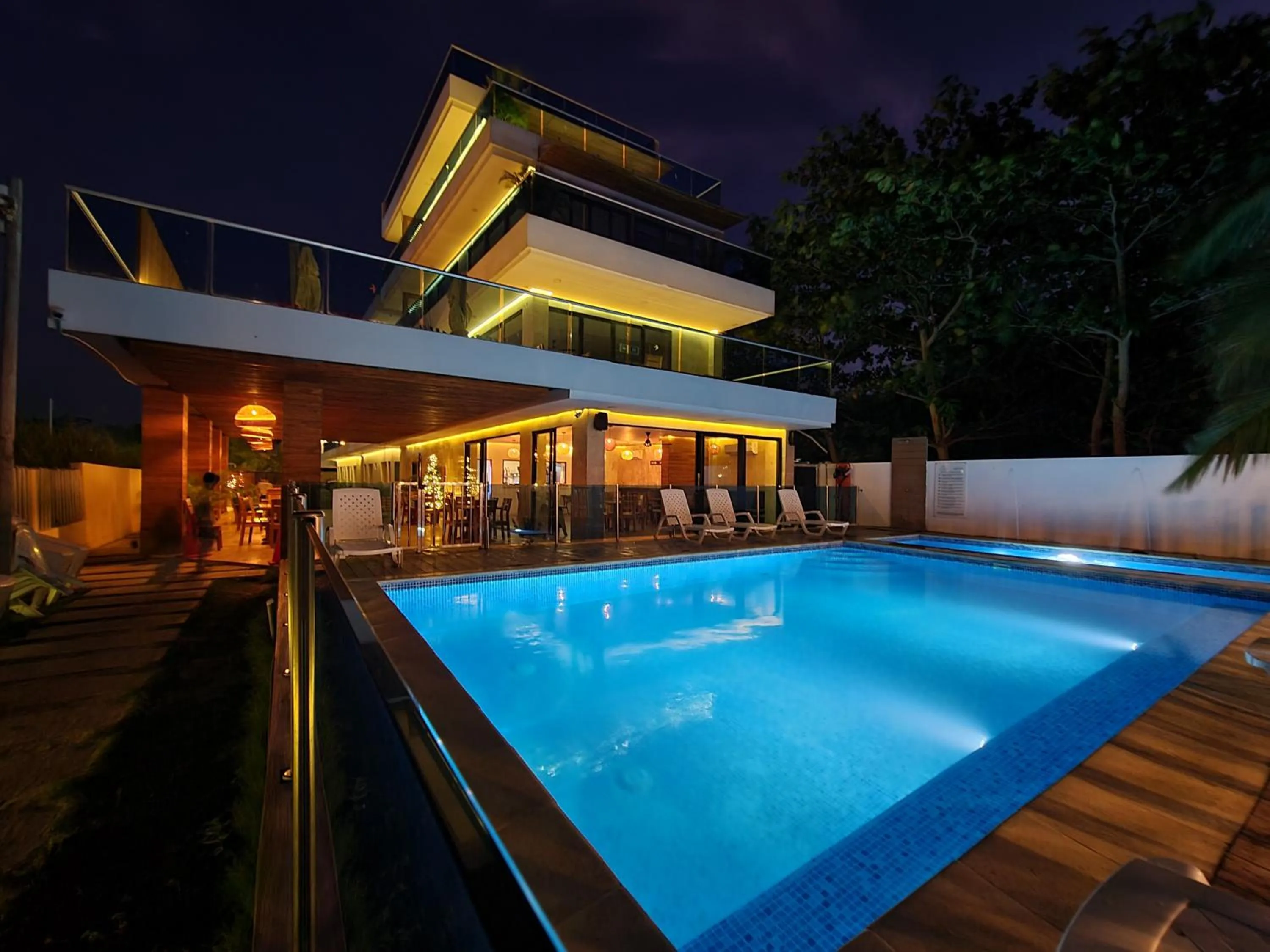 Night in Camino Palmero Coveñas