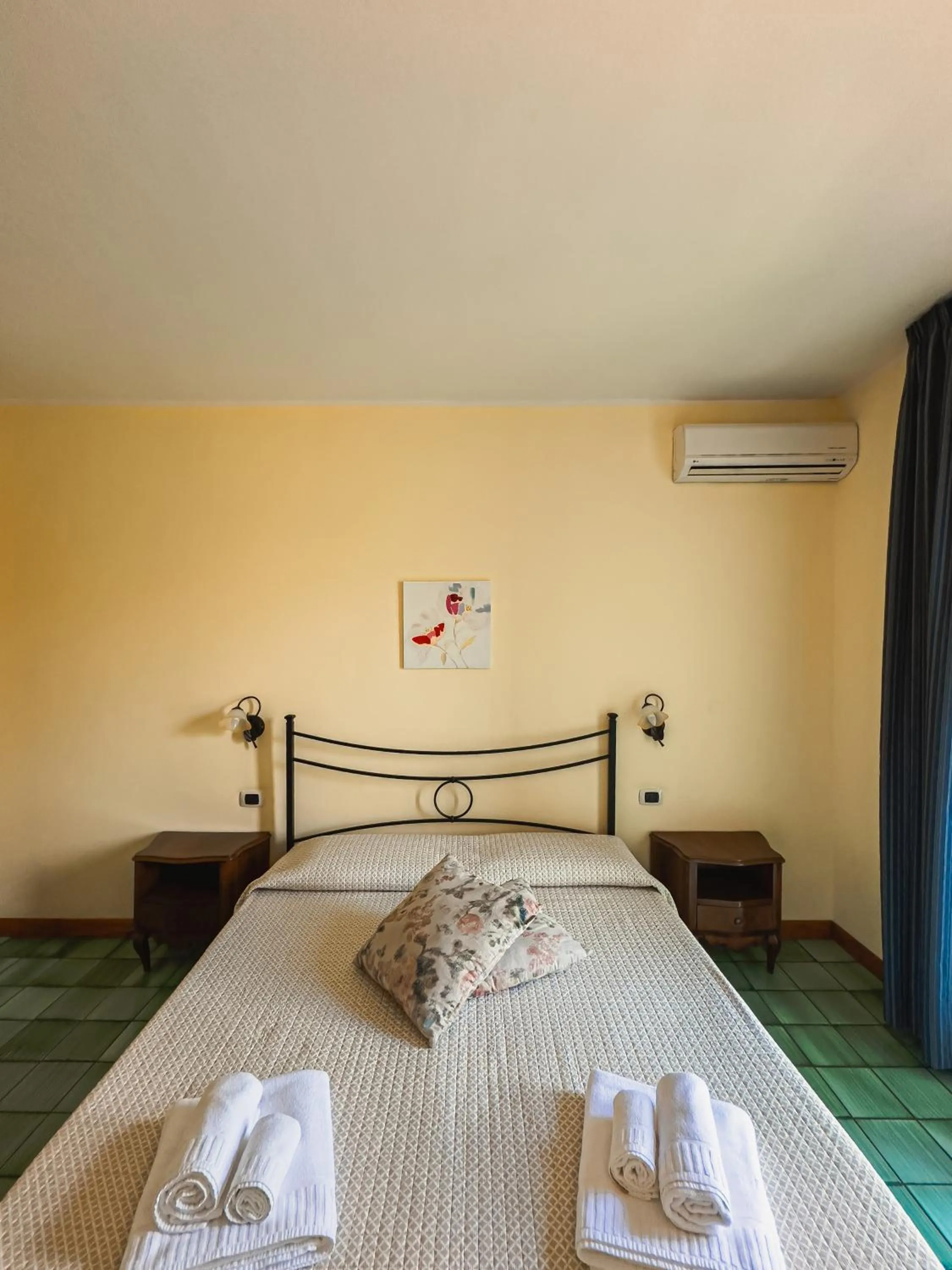 Bed in Villa Sciare Modò