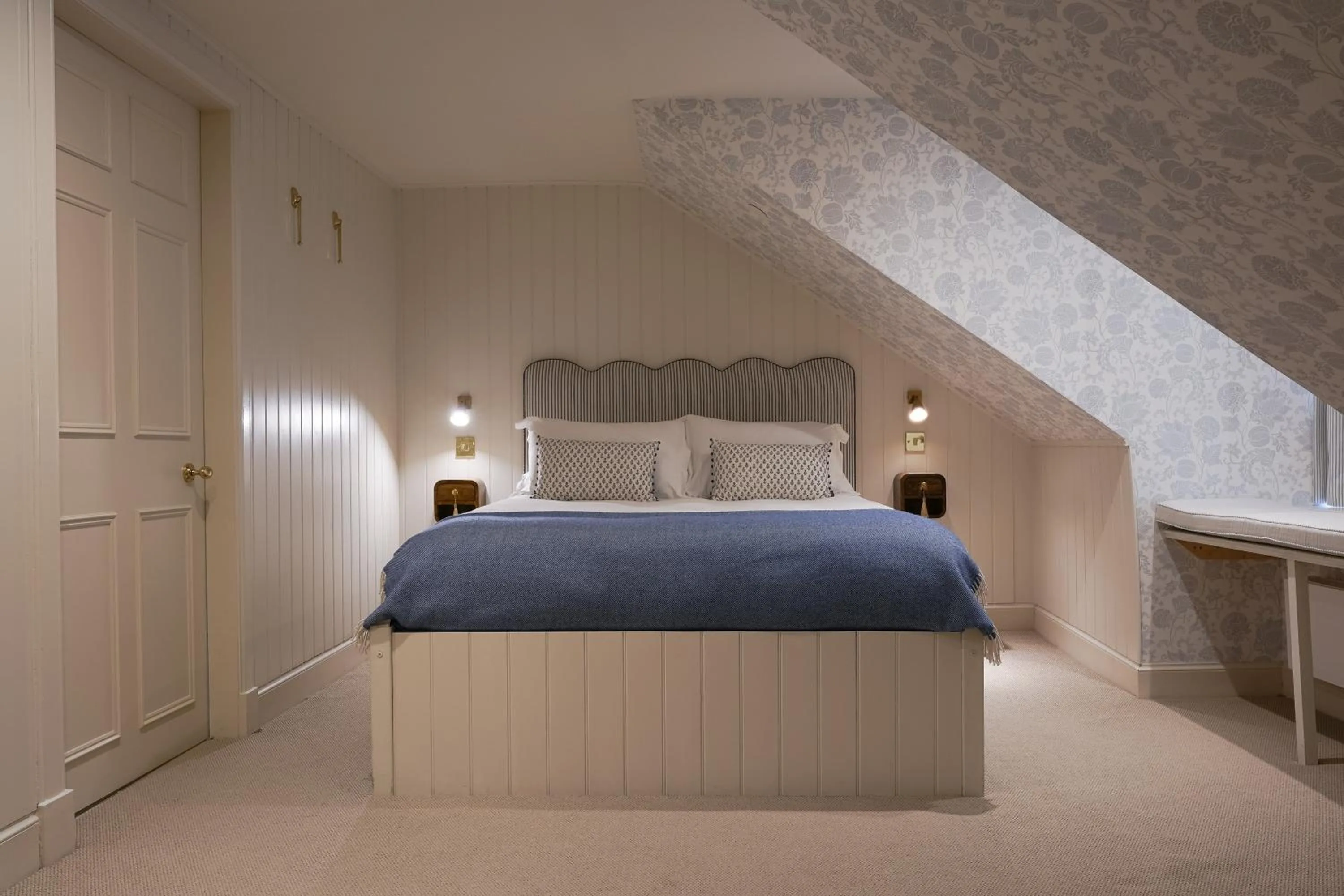 Bed in The Townhouse, Leith