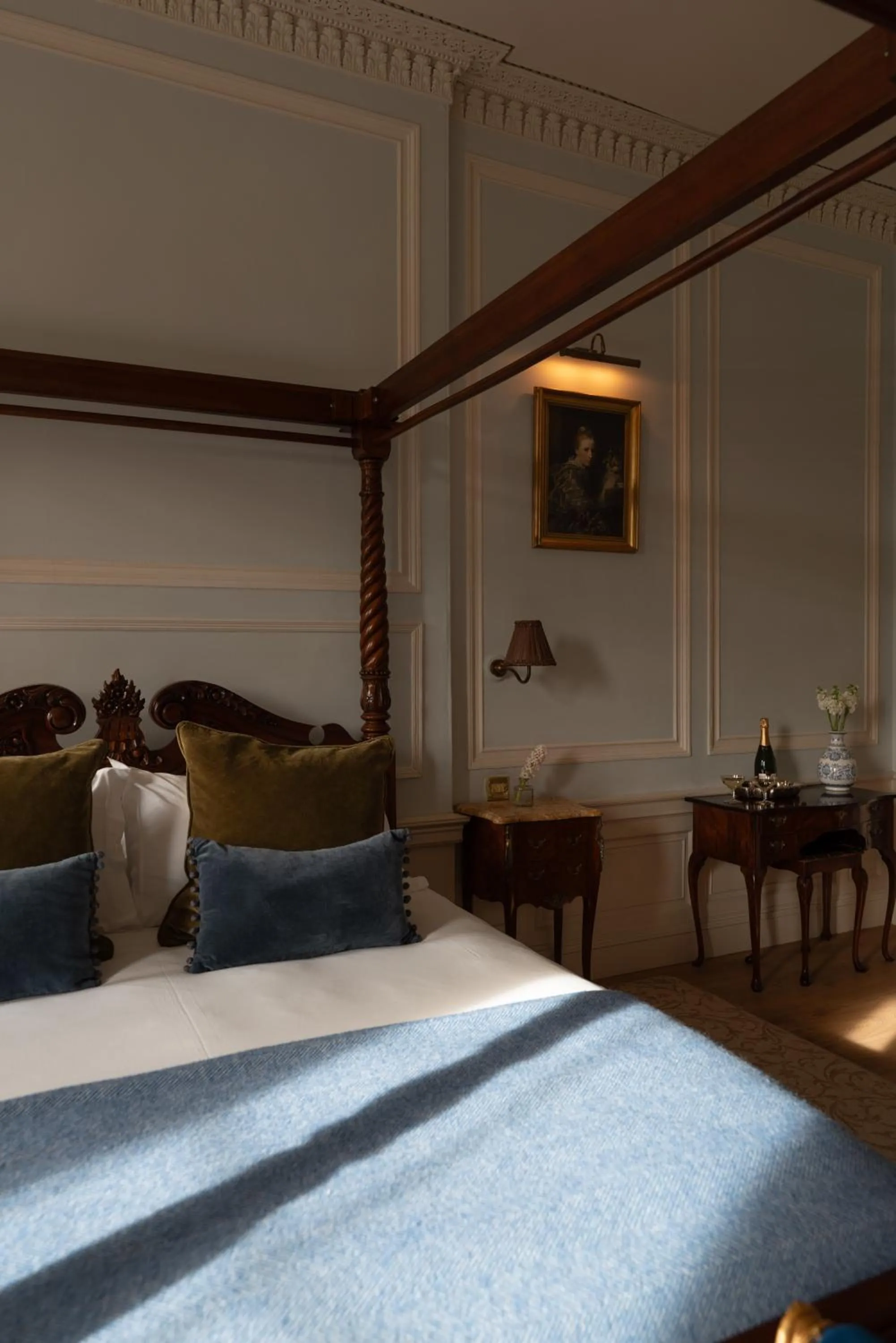 Bed in The Townhouse, Leith