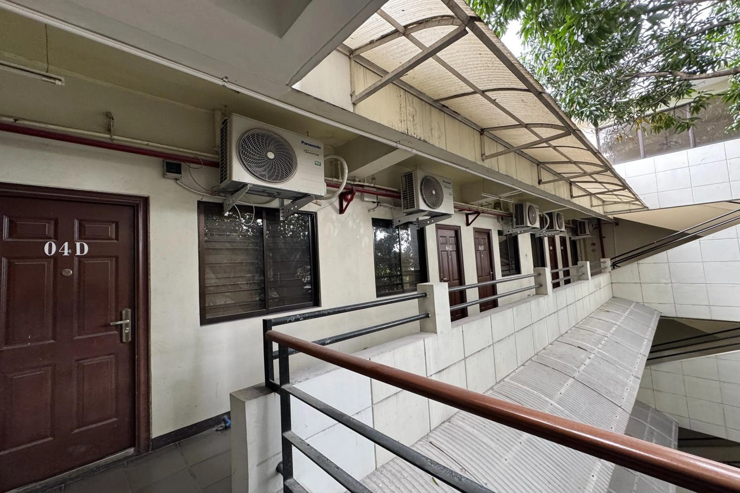Balcony/Terrace in Franca Arcade near Quezon City Circle