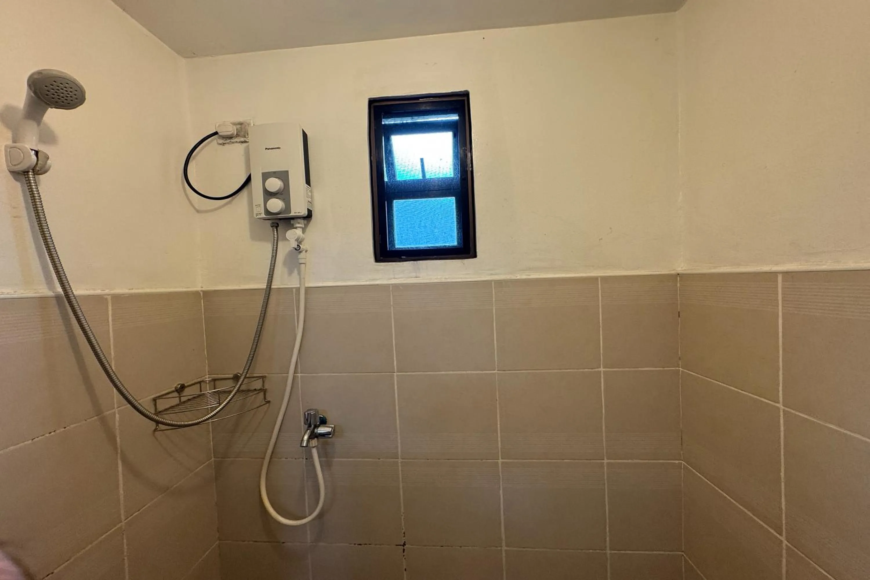 Shower in Franca Arcade near Quezon City Circle