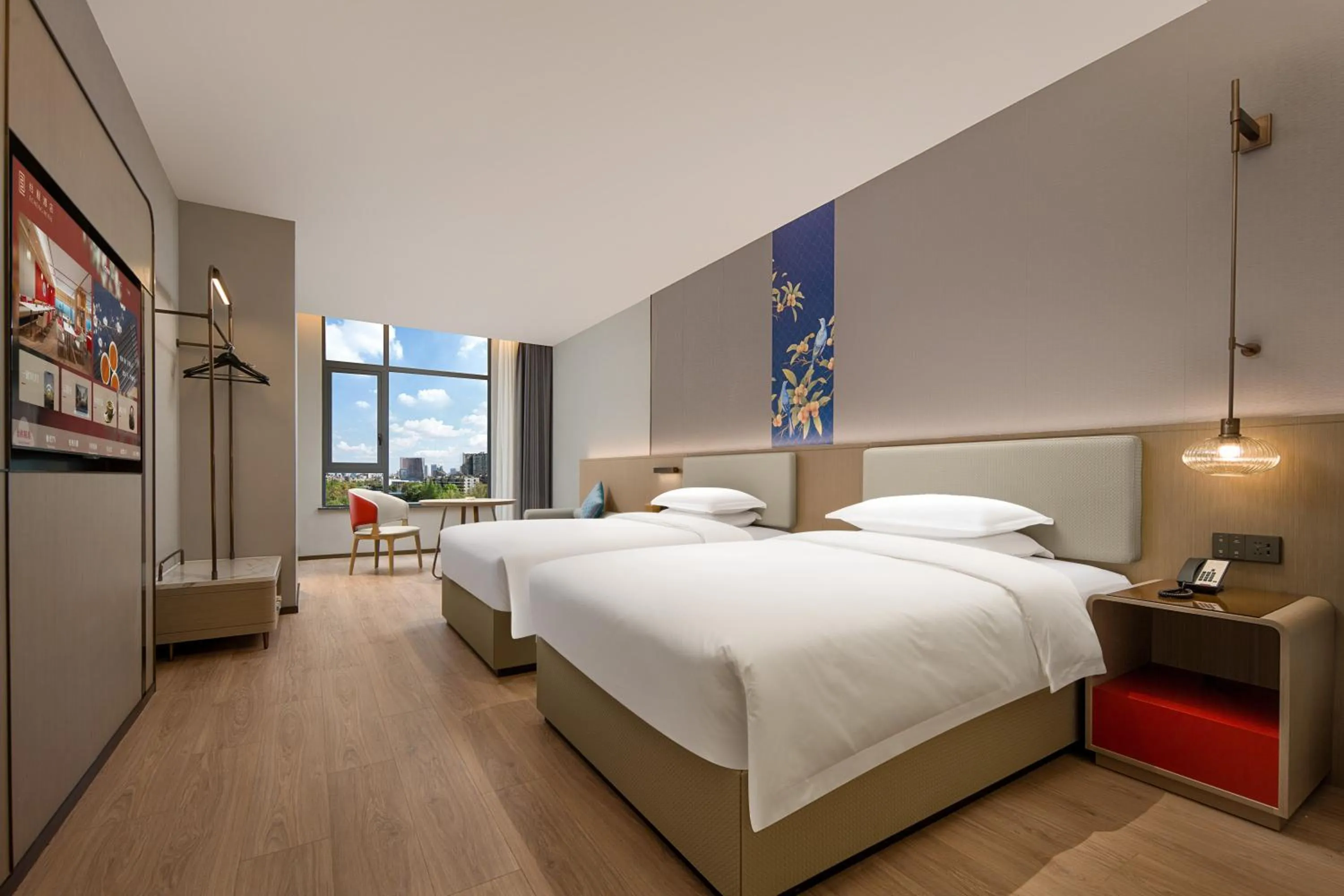 Photo of the whole room, Bed in Echeng Hotel Chengdu Chunxi Road Taikoo Li