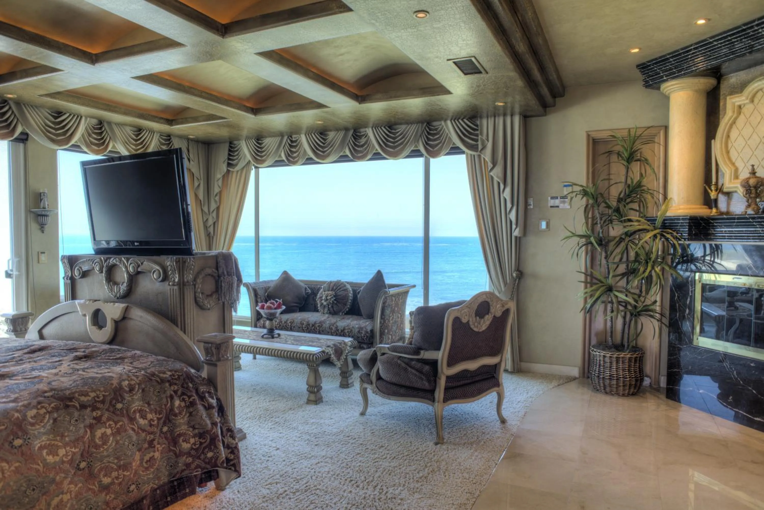 Presidential Suite in La Mansión Residency Suites Ensenada