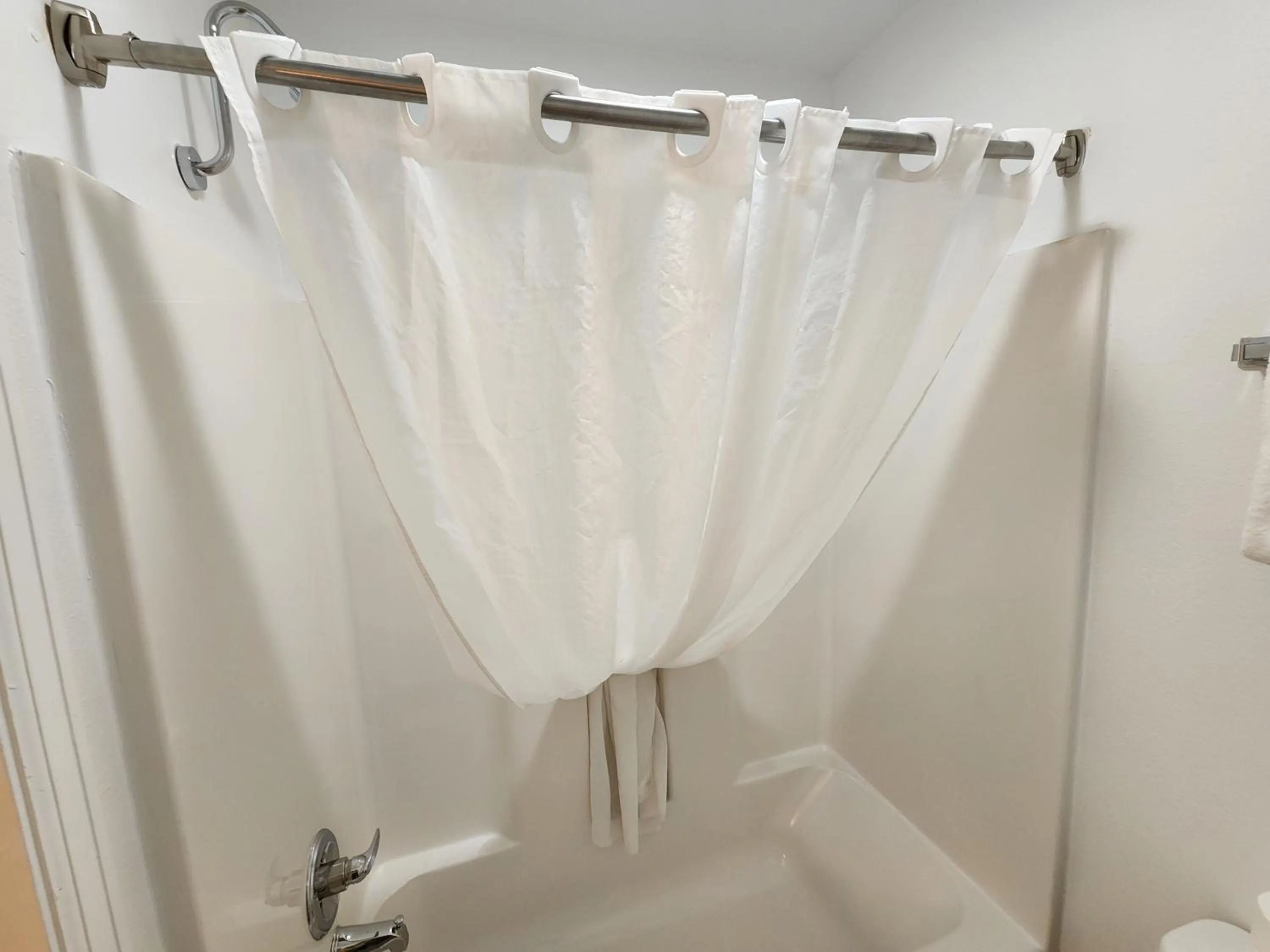 Bathroom in Silver Saddle Motel