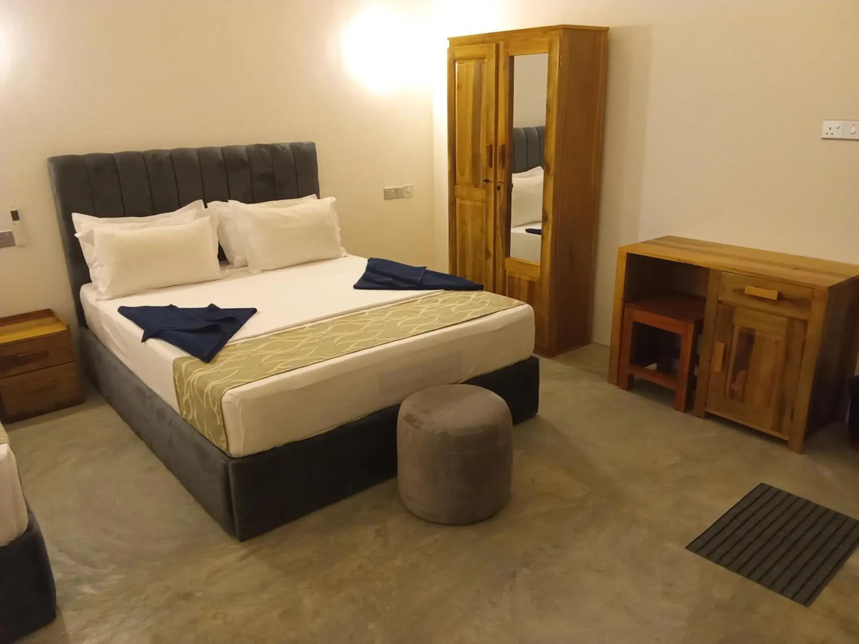 Triple Room with Terrace - single occupancy in The White Pillow Hotel Arugam Bay Triple Room with Terrace - single occupancy in The White Pillow Hotel Arugam Bay