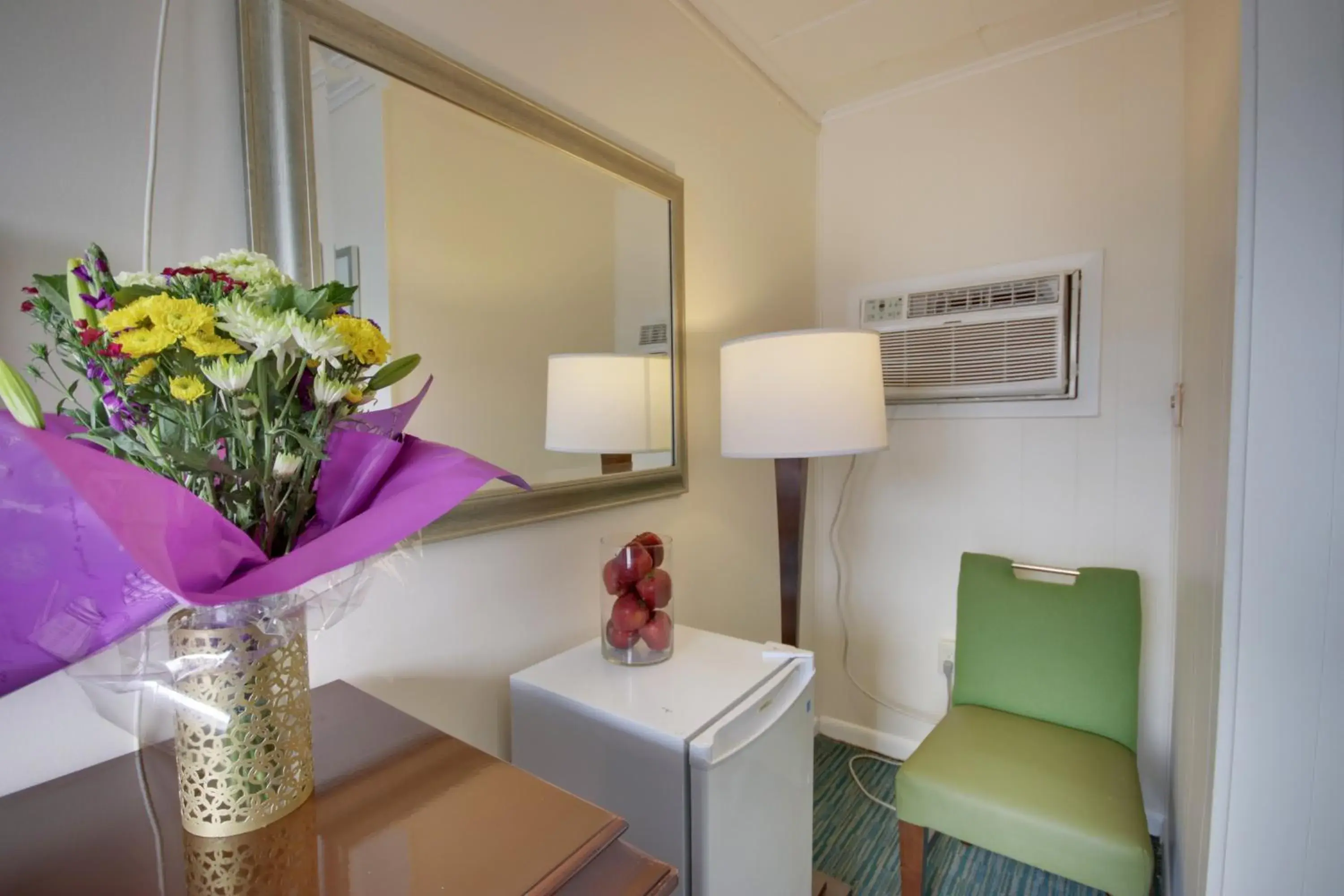 Budget Room One Double Bed in White Marlin Inn Budget Room One Double Bed in White Marlin Inn