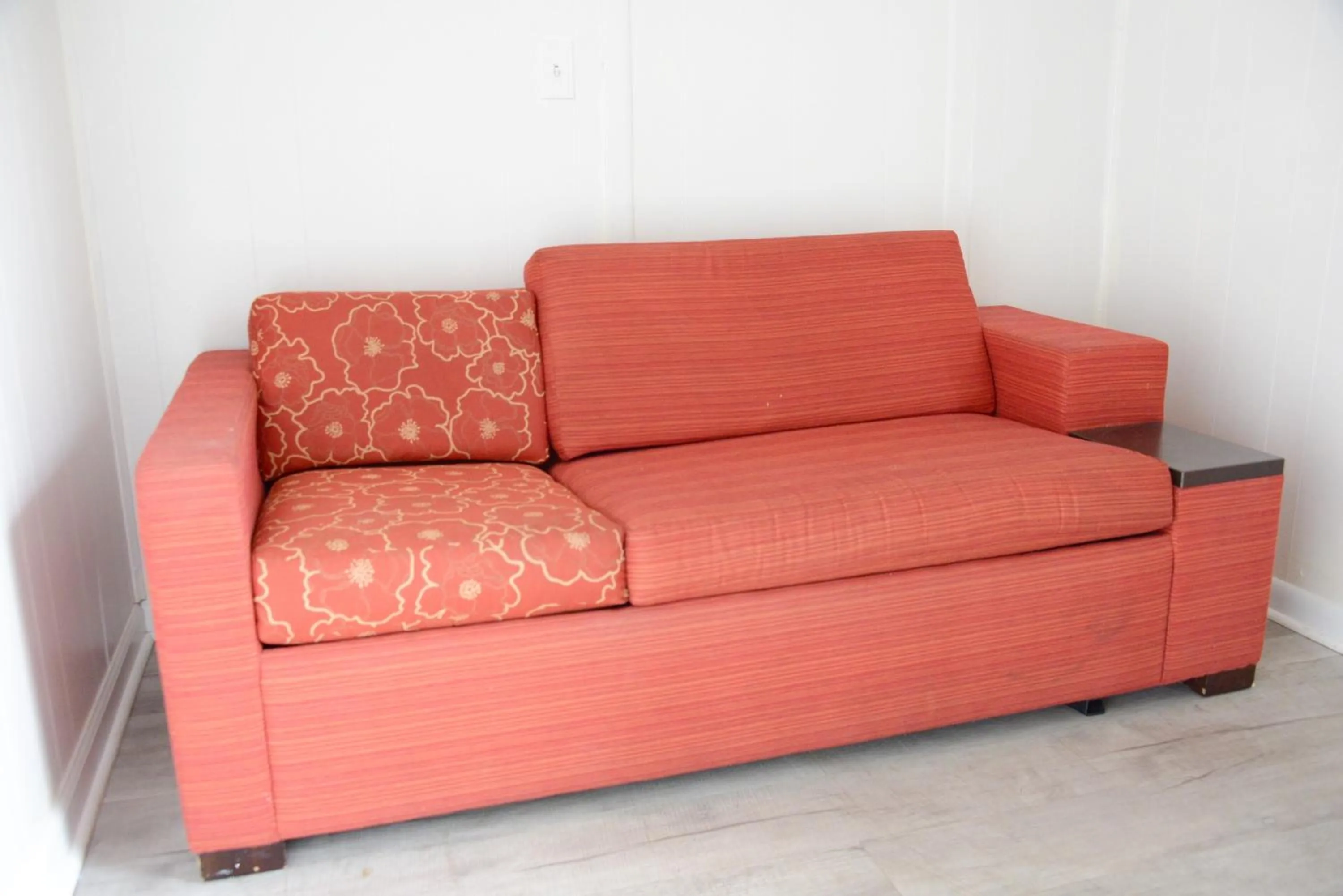 Living room in White Marlin Inn