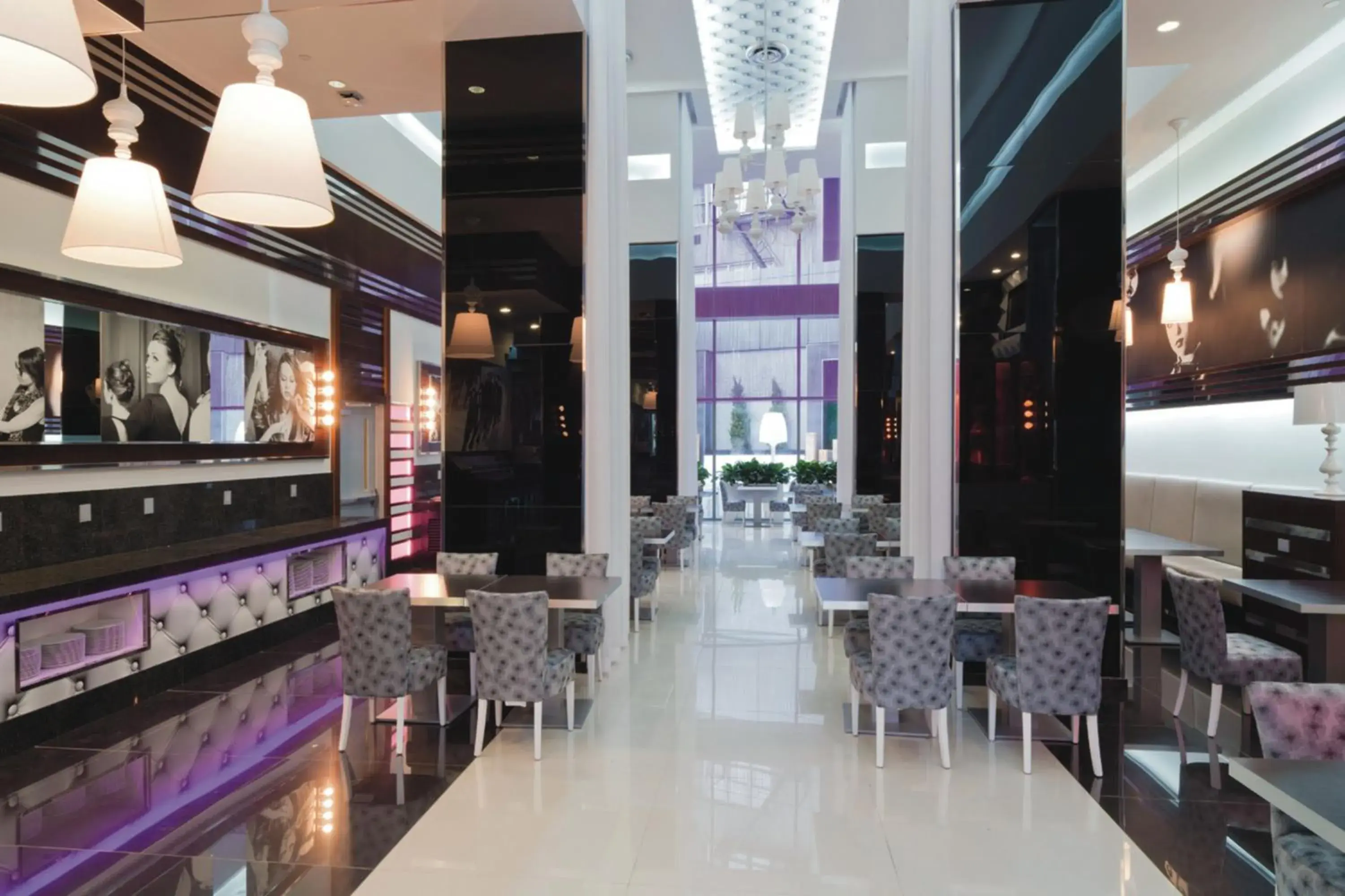 Restaurant/places to eat in Riu Plaza New York Times Square Restaurant/places to eat in Riu Plaza New York Times Square