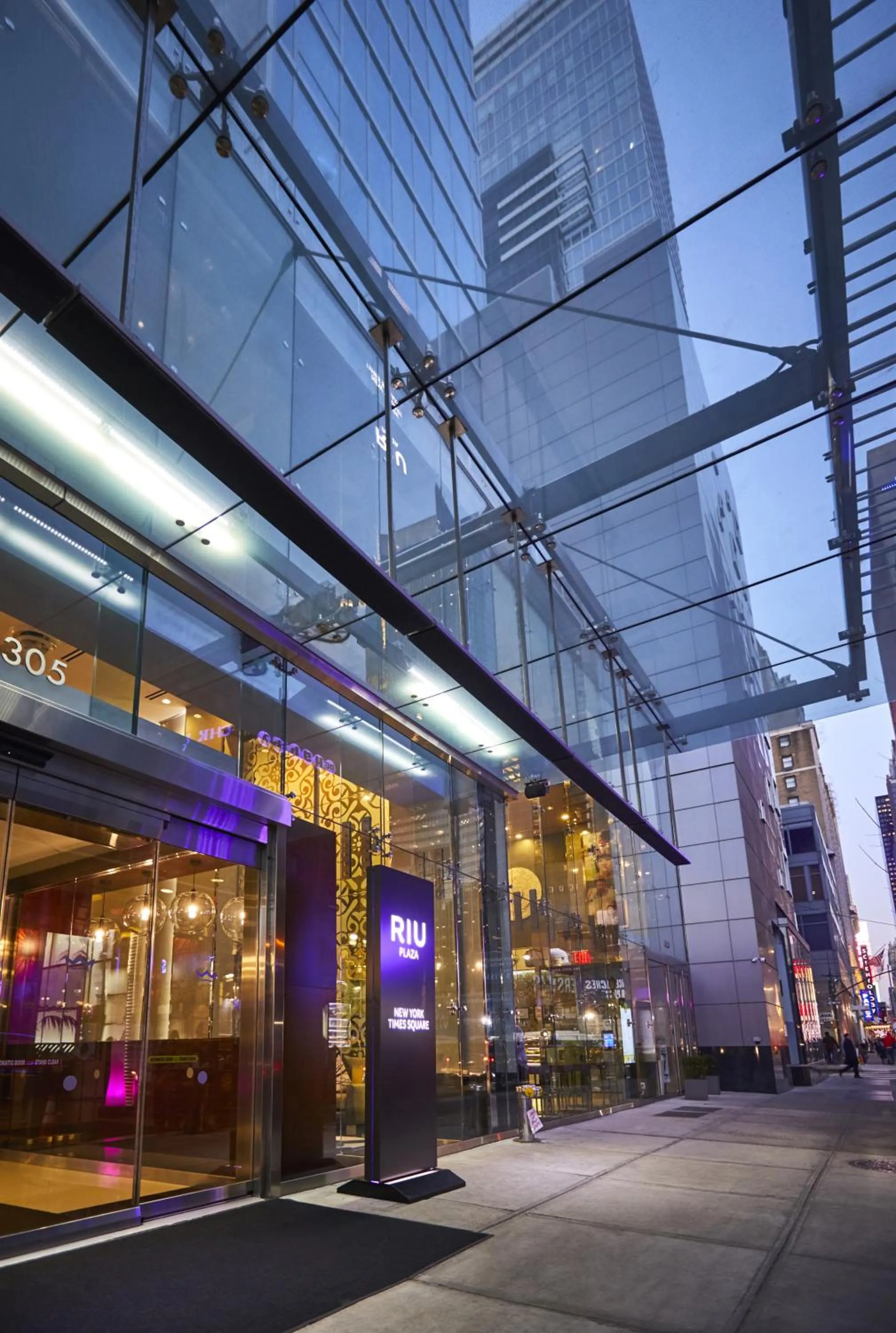 Facade/entrance in Riu Plaza New York Times Square