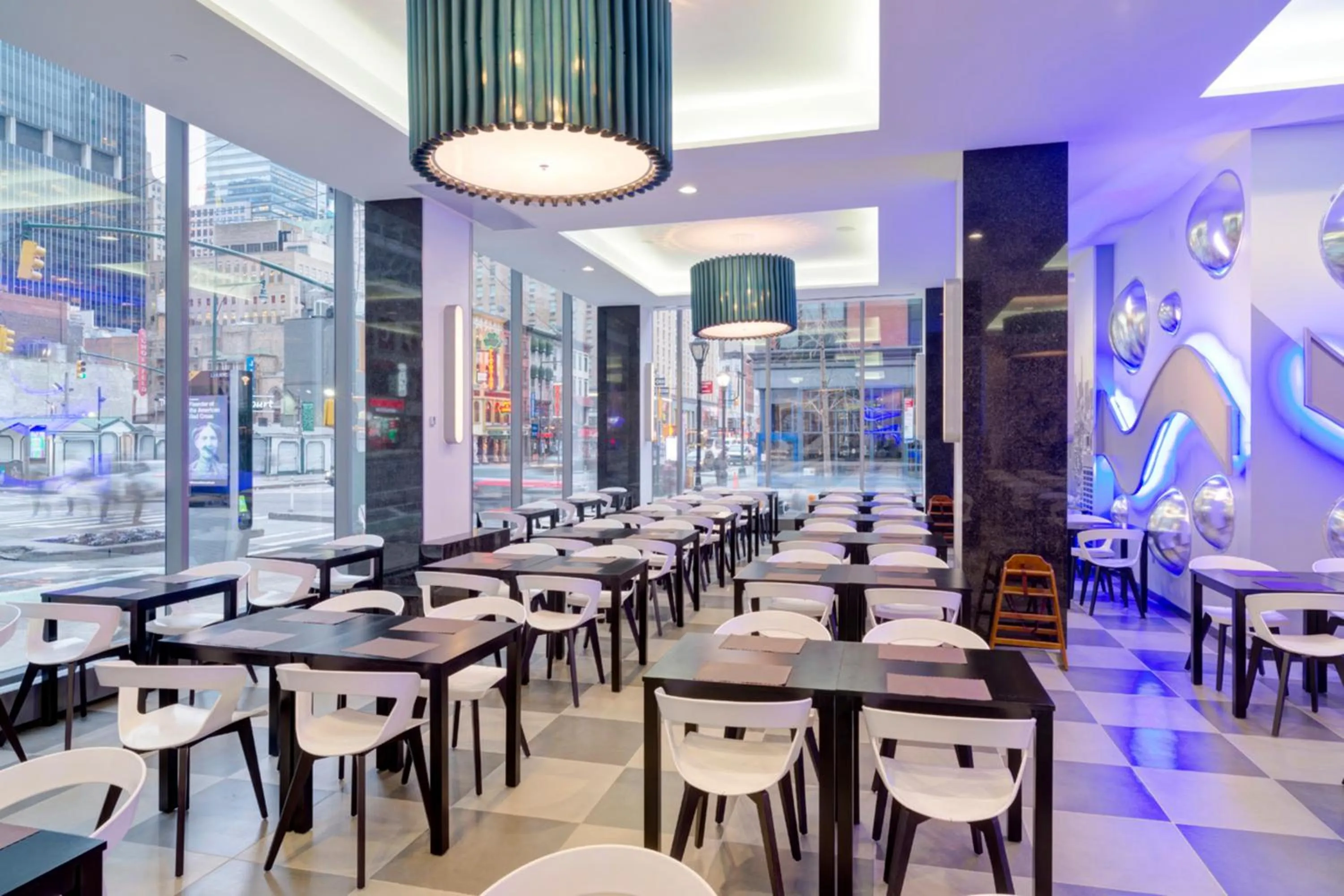 Restaurant/places to eat in Riu Plaza New York Times Square