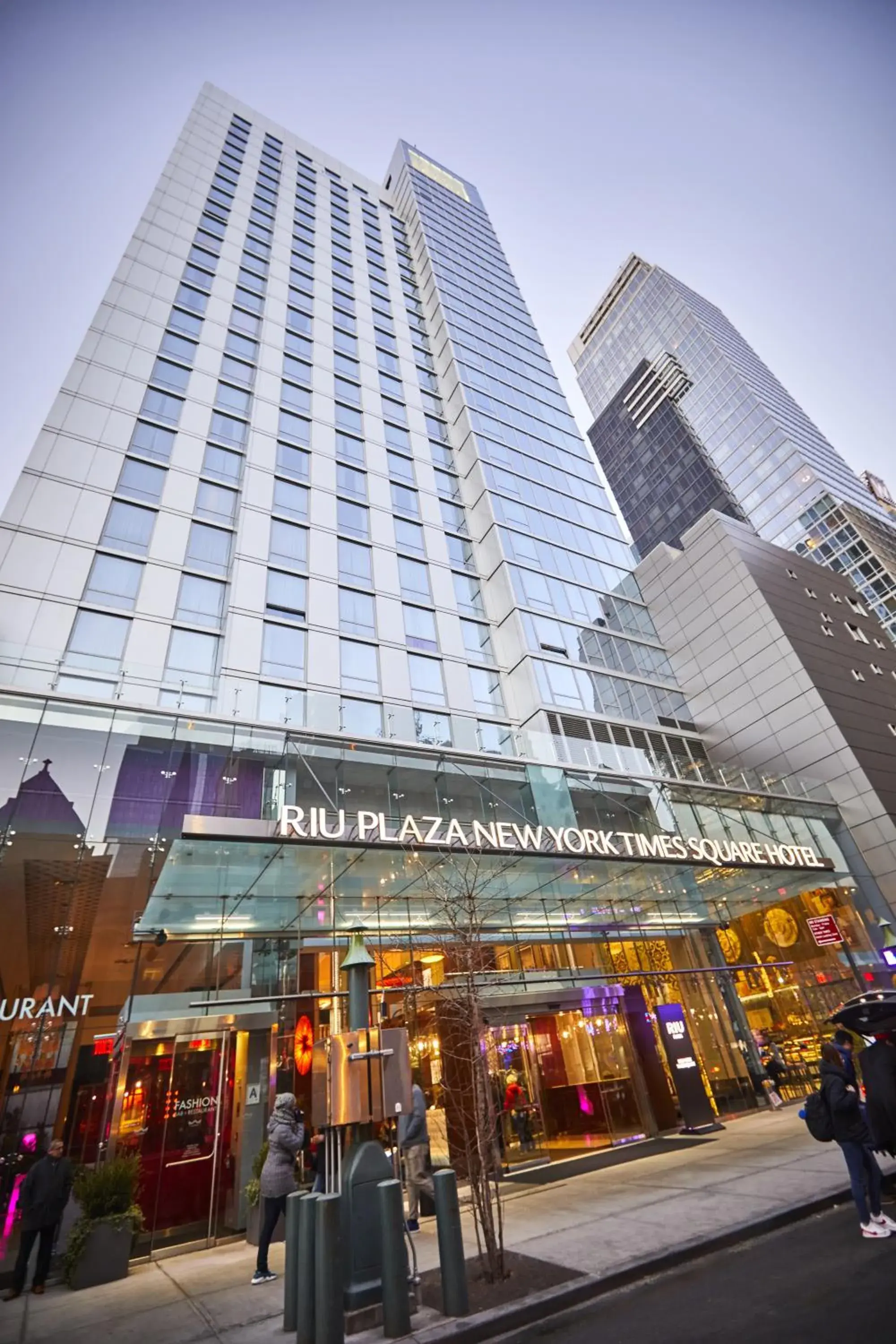 Property building in Riu Plaza New York Times Square Property building in Riu Plaza New York Times Square