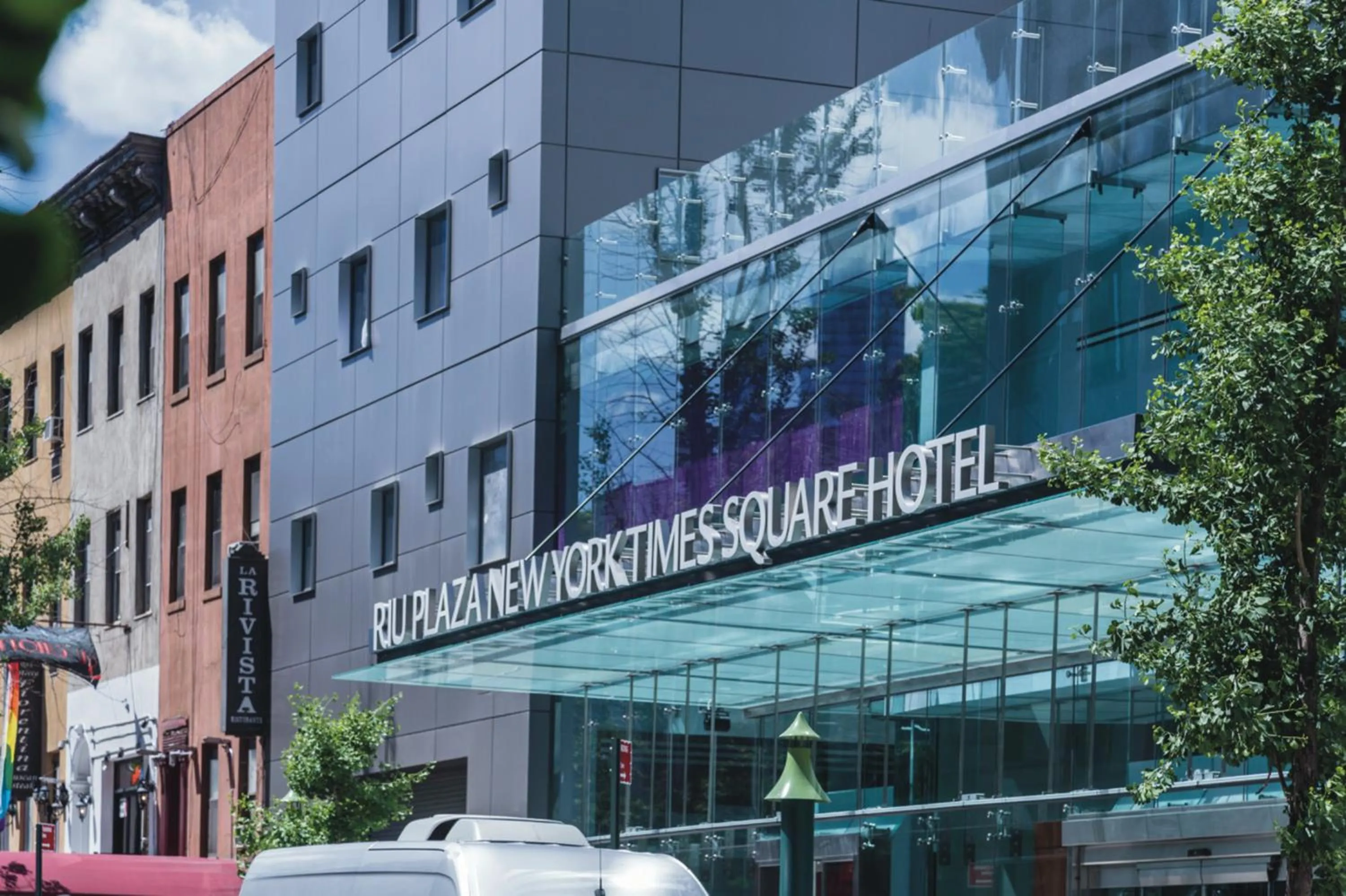 Facade/entrance in Riu Plaza New York Times Square