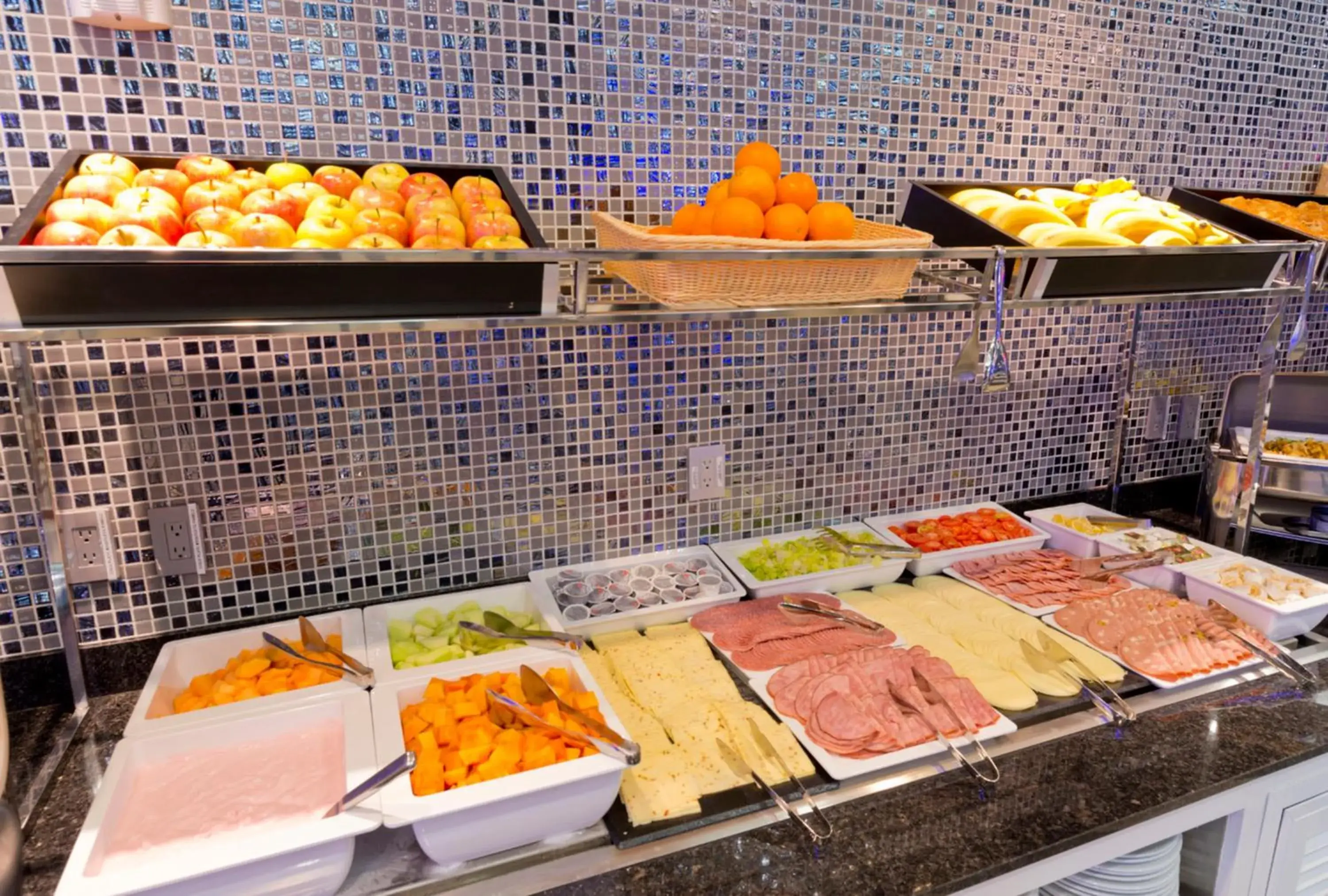 Food and drinks in Riu Plaza New York Times Square Food and drinks in Riu Plaza New York Times Square