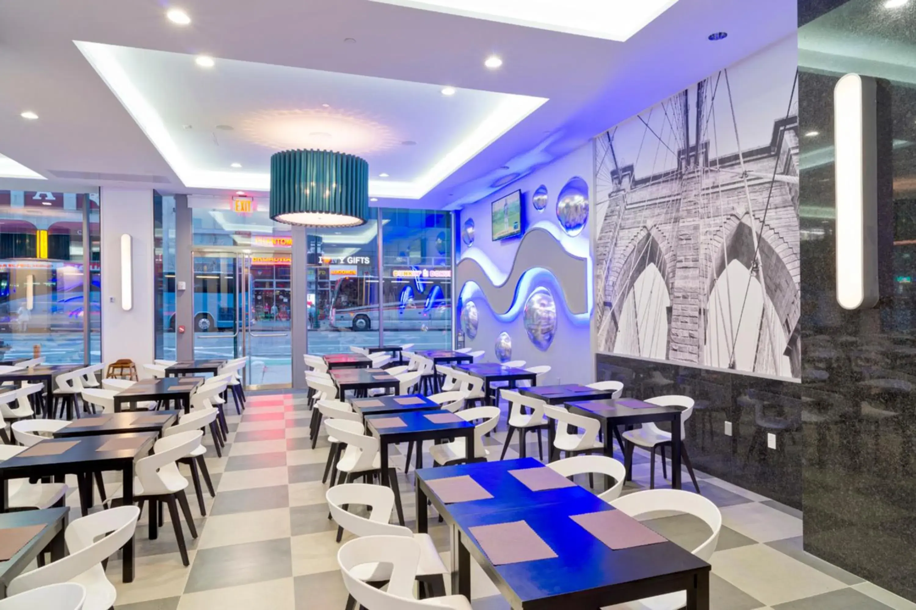 Restaurant/places to eat in Riu Plaza New York Times Square Restaurant/places to eat in Riu Plaza New York Times Square