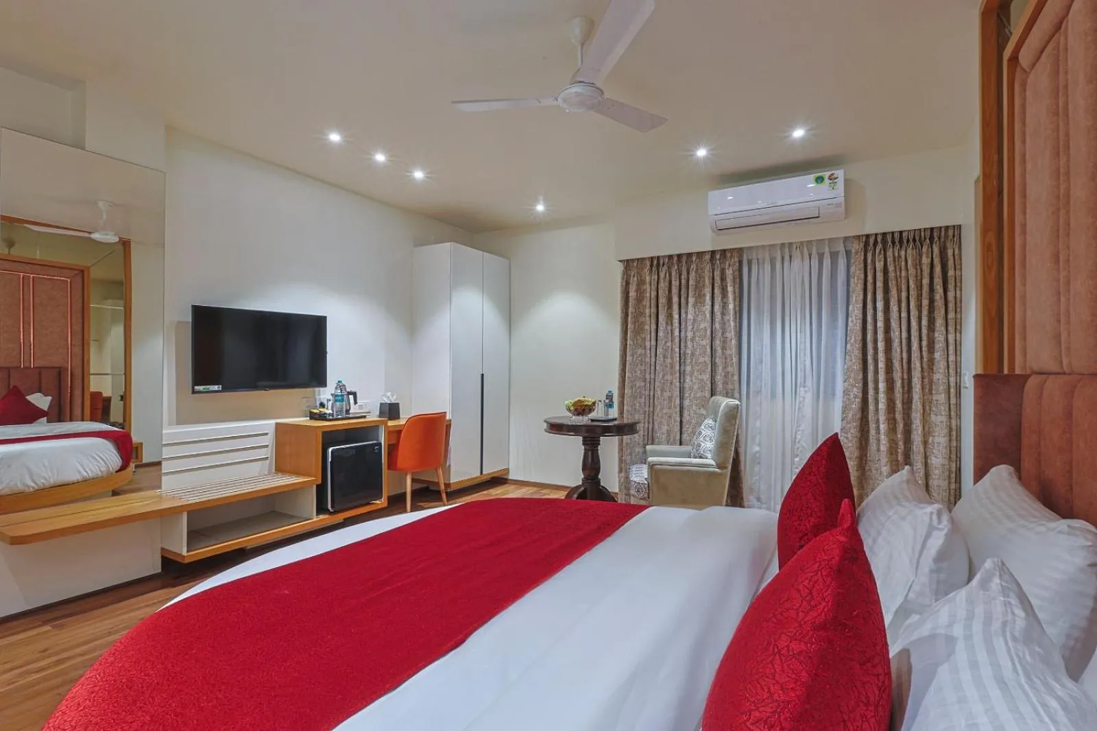 Bed in HOTEL SERA, Vadodara