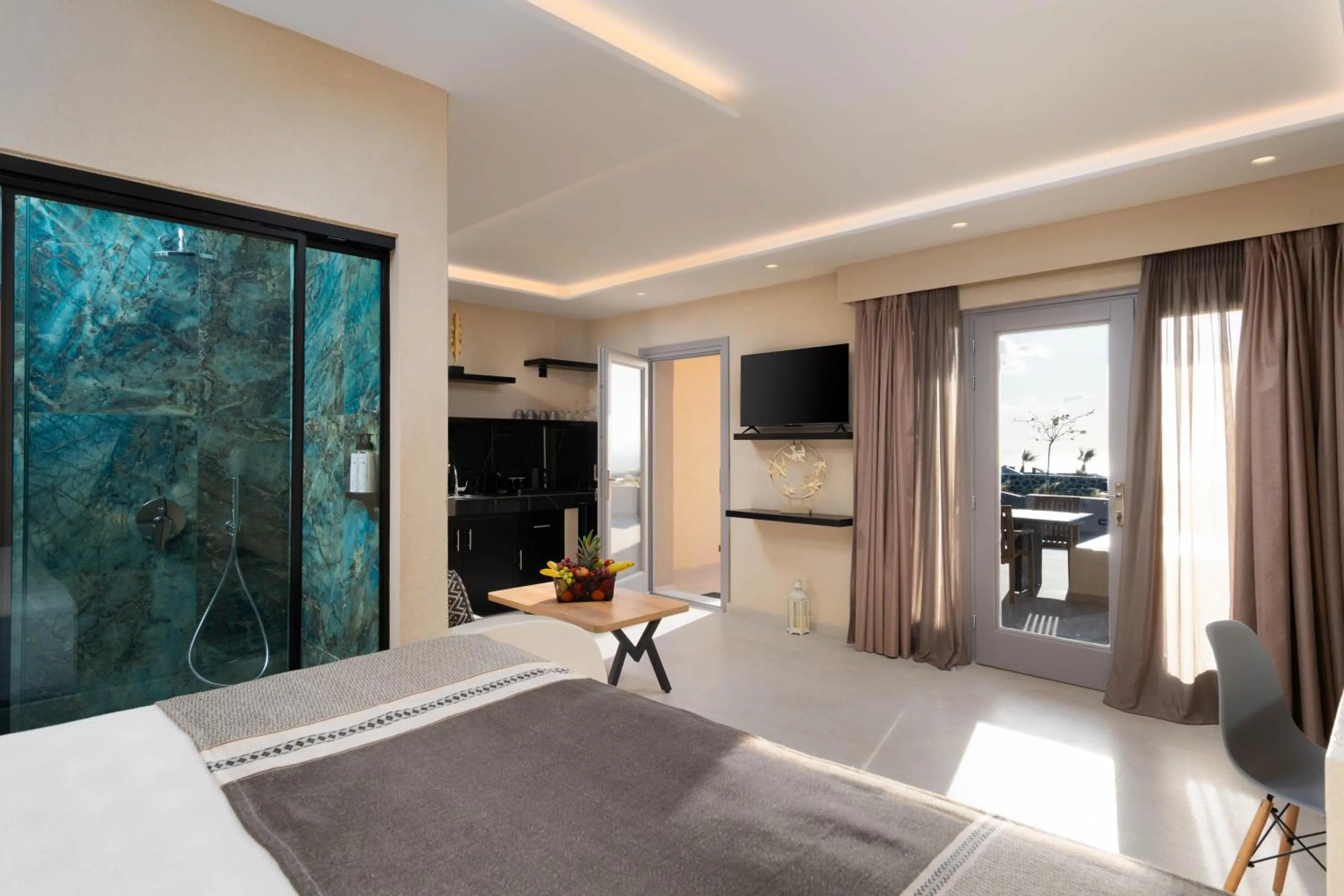 Photo of the whole room, Bed in Illusion Suites