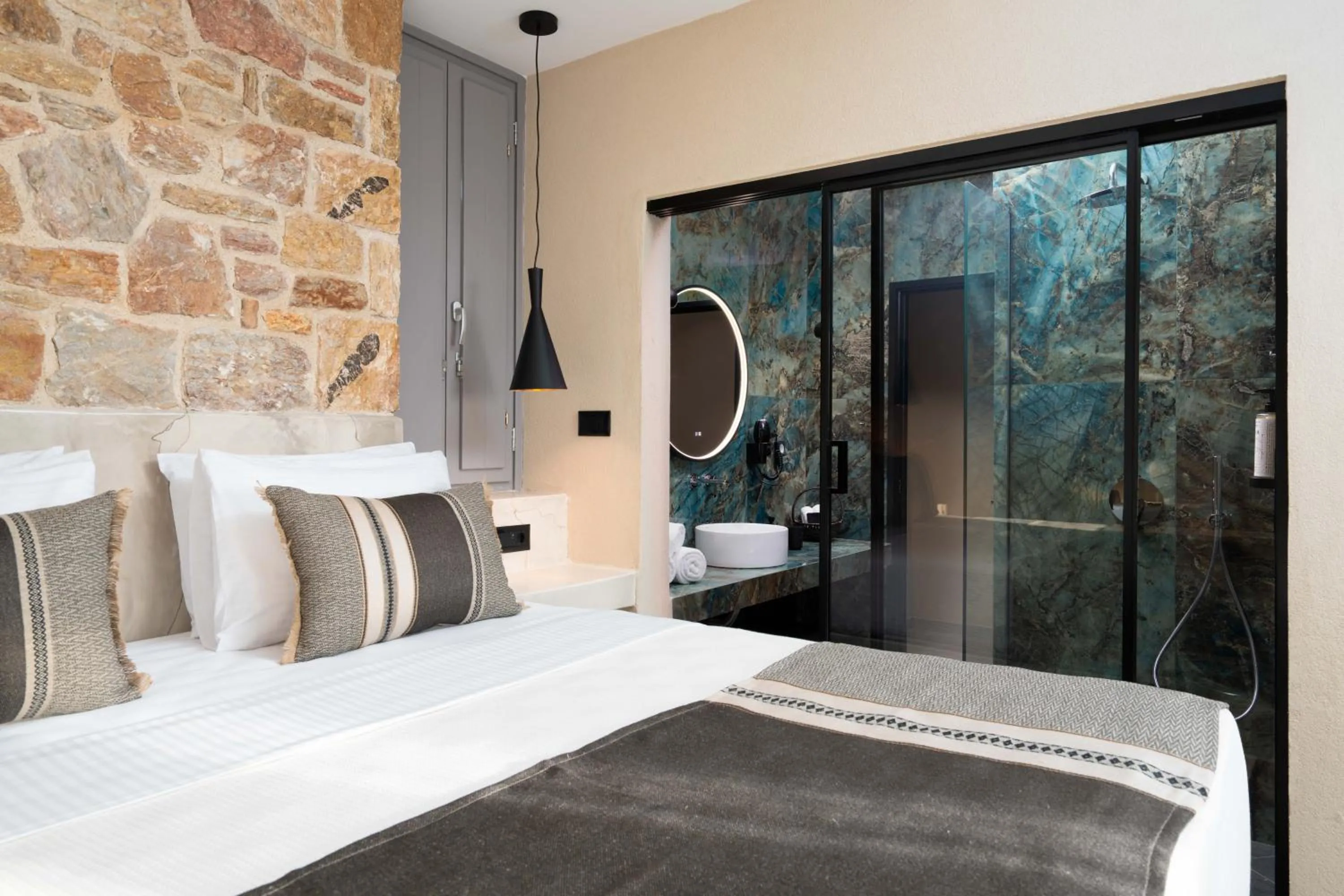 Bathroom, Bed in Illusion Suites