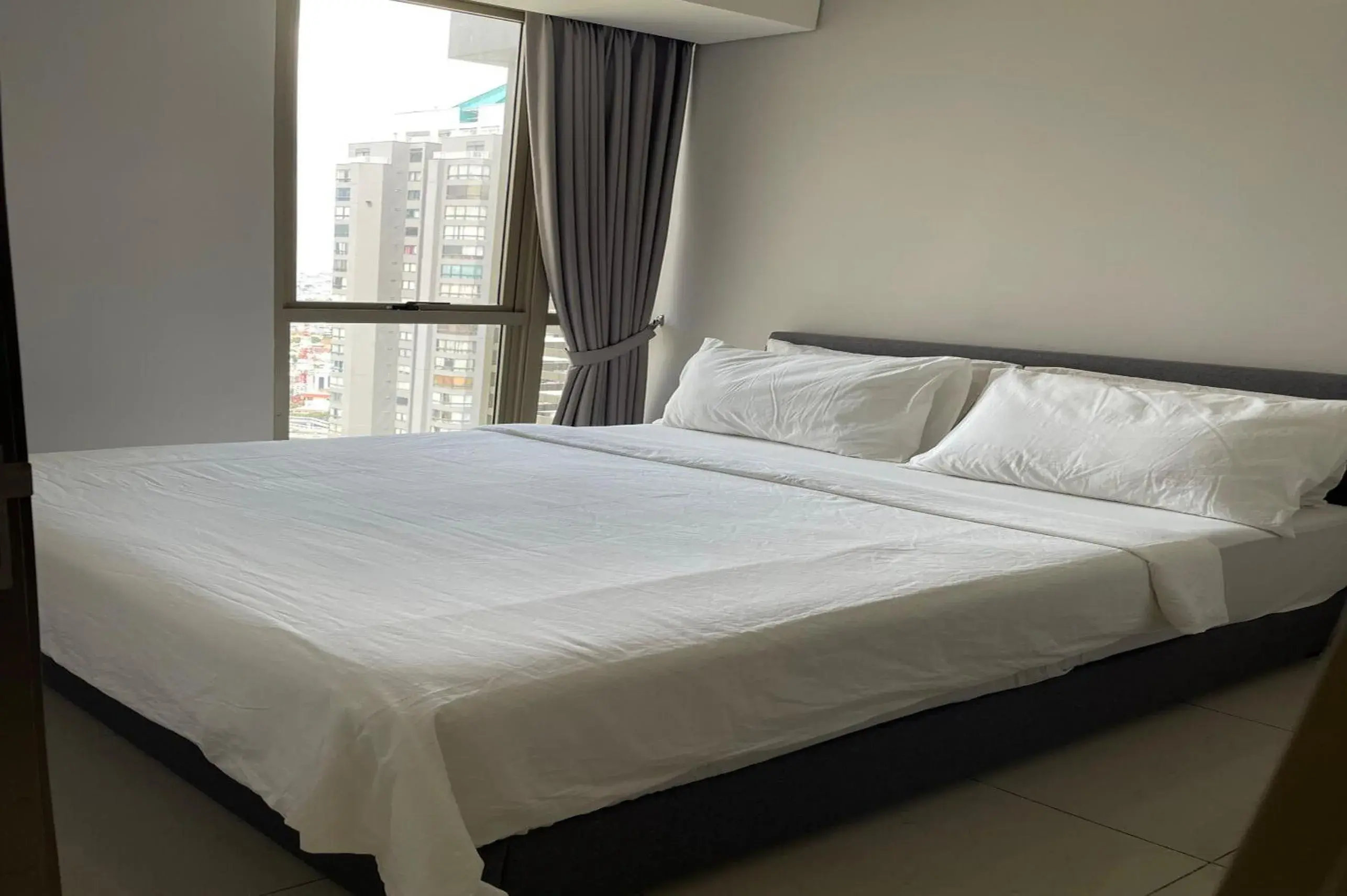 One-Bedroom Apartment in Premium Taman Anggrek Residences One-Bedroom Apartment in Premium Taman Anggrek Residences