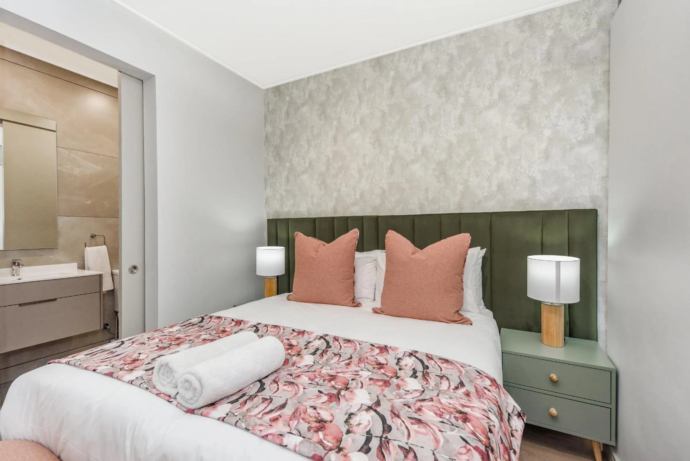 Bed in One Rosebank Apartments