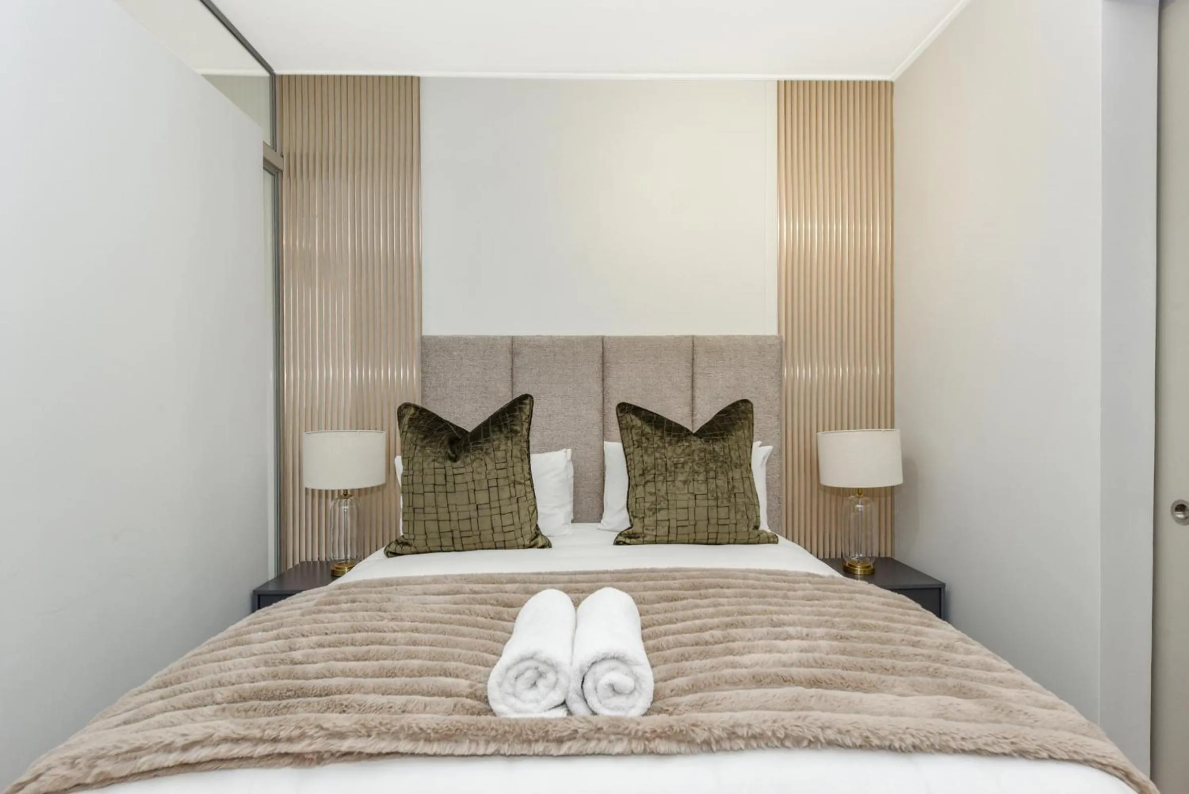 Bed in One Rosebank Apartments