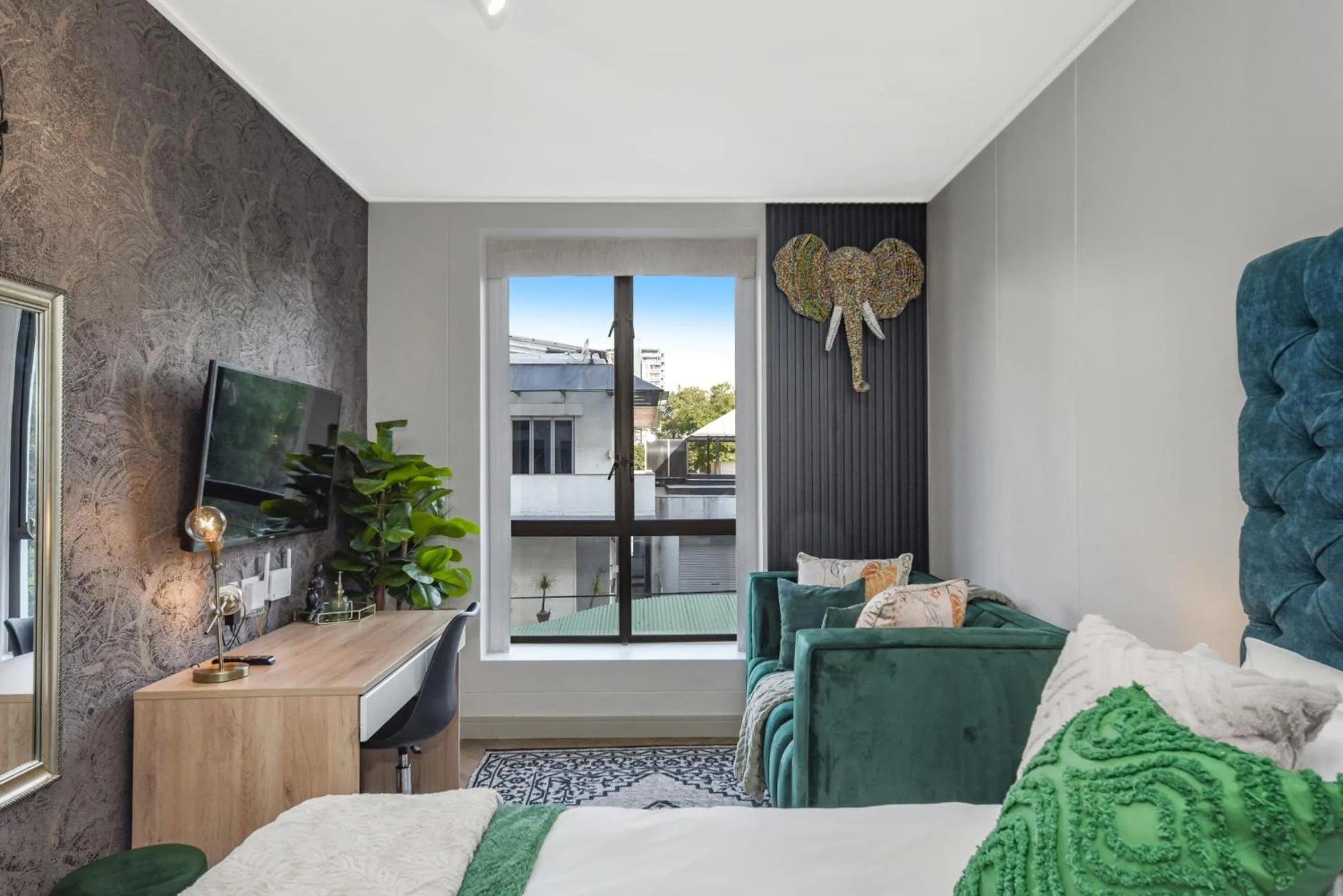 Bed in One Rosebank Apartments