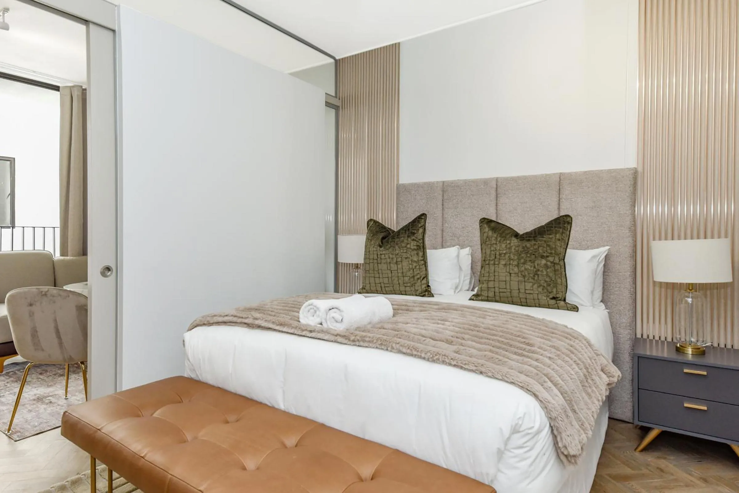 Bed in One Rosebank Apartments