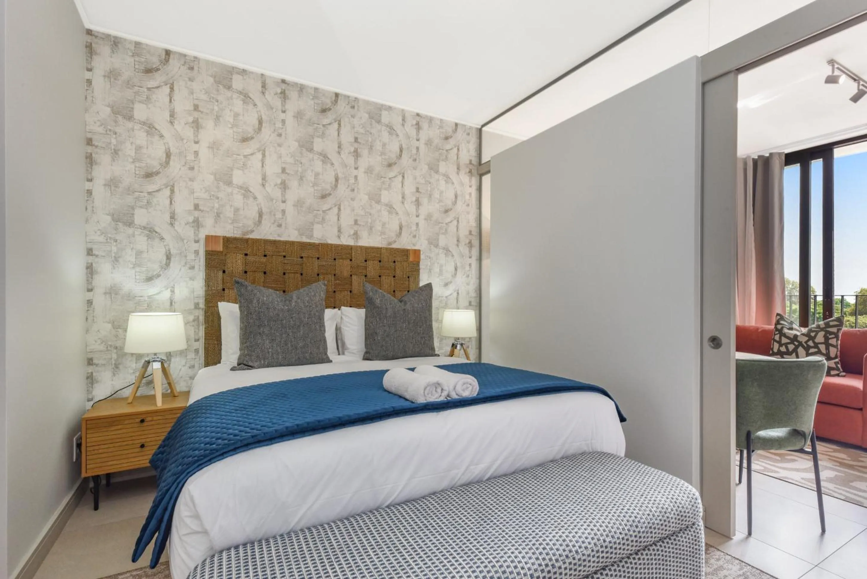 Other, Bed in One Rosebank Apartments