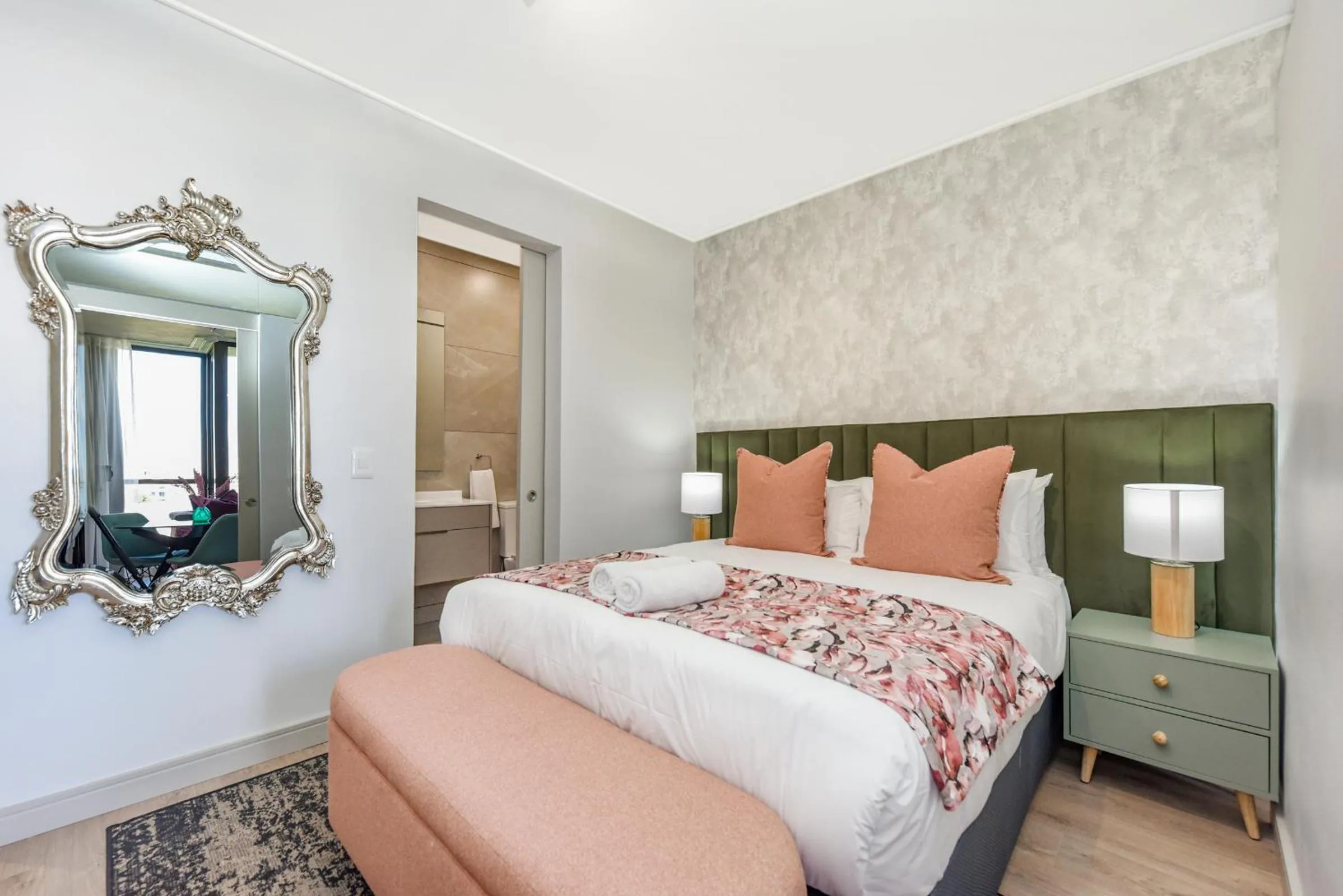 Bed in One Rosebank Apartments