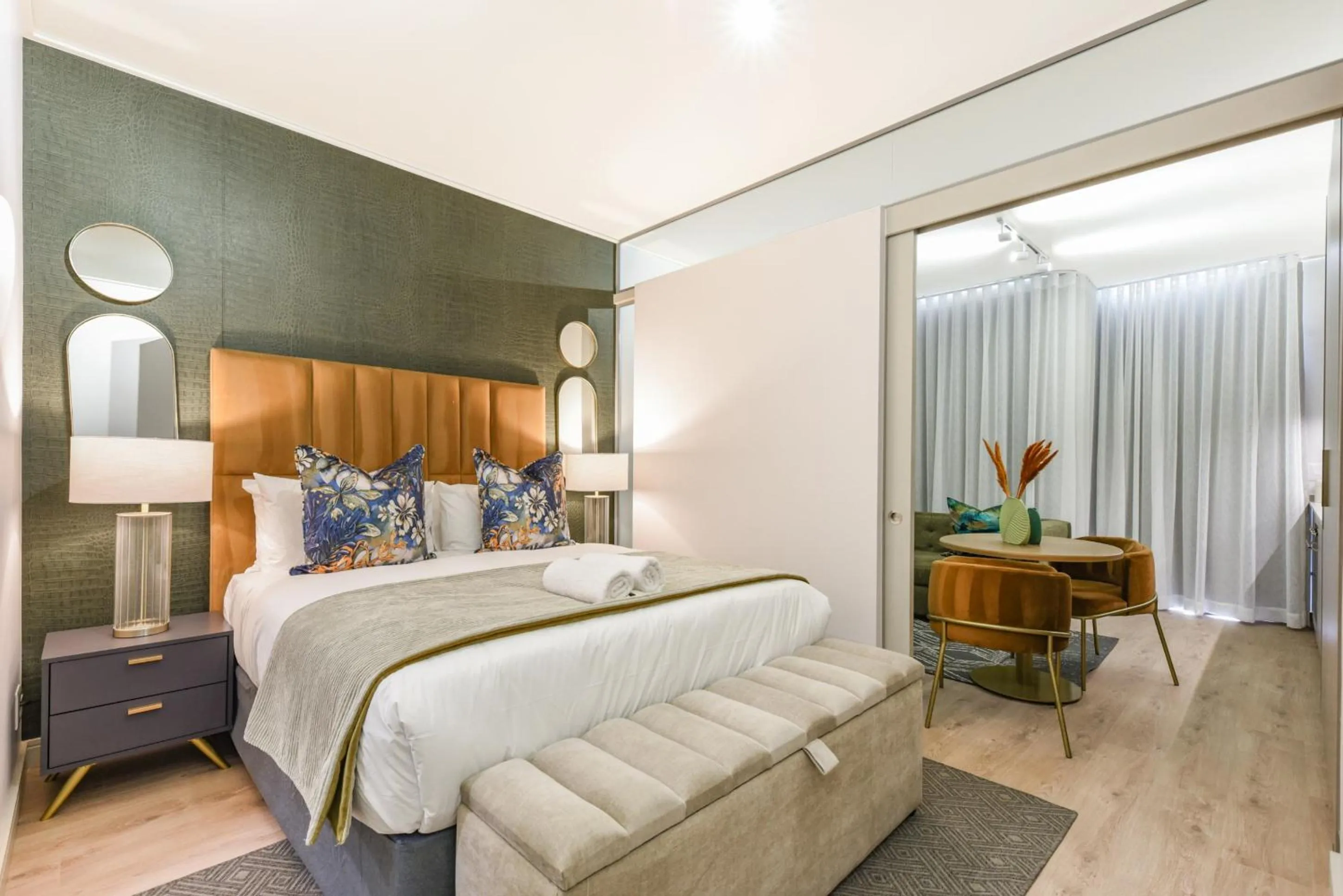 Other, Bed in One Rosebank Apartments