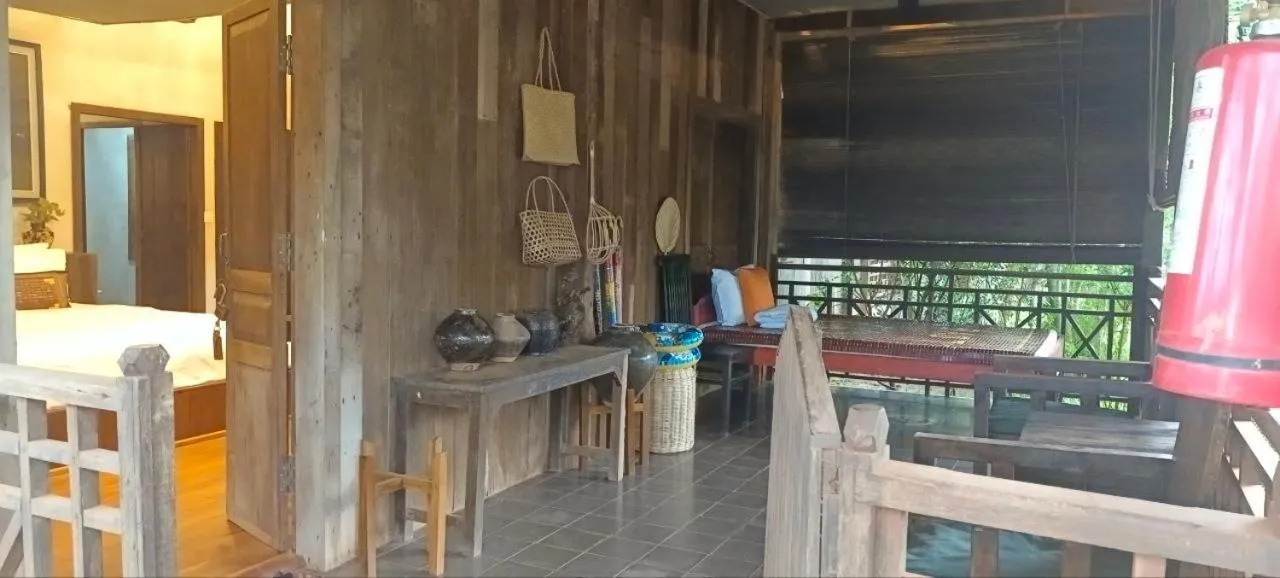 Property building in Maison Model d'Angkor