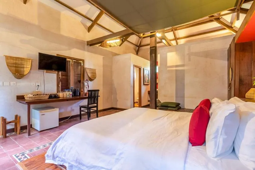 Communal lounge/ TV room, Bed in Maison Model d'Angkor