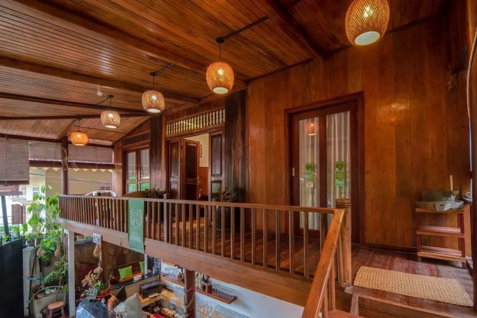 Property building in Maison Model d'Angkor