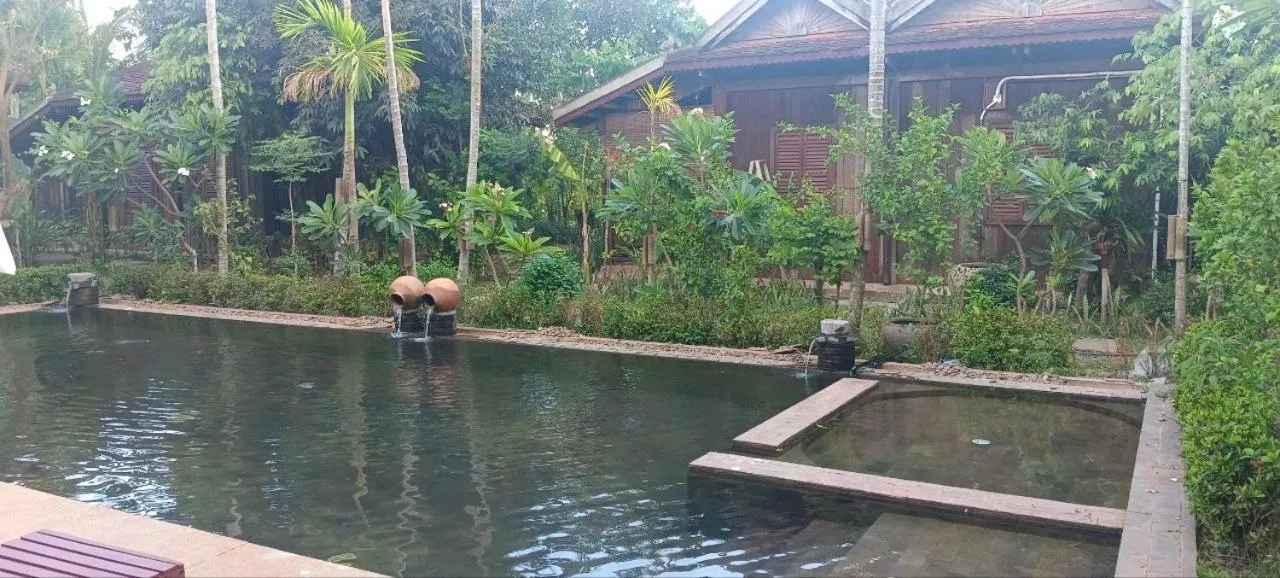 Property building in Maison Model d'Angkor