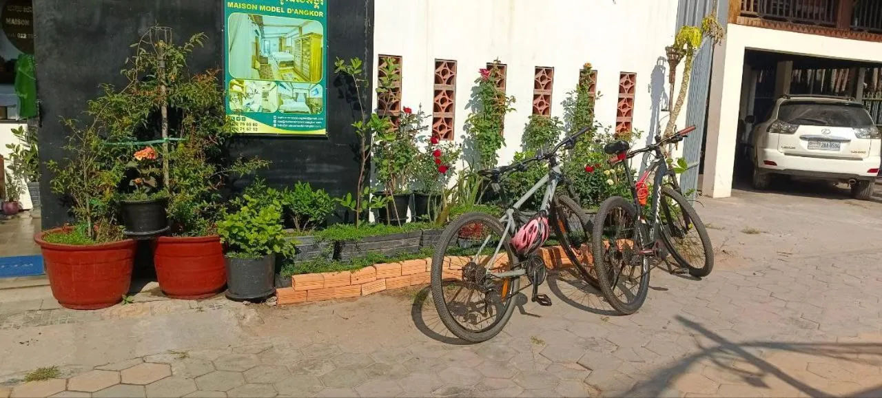 Facade/entrance in Maison Model d'Angkor