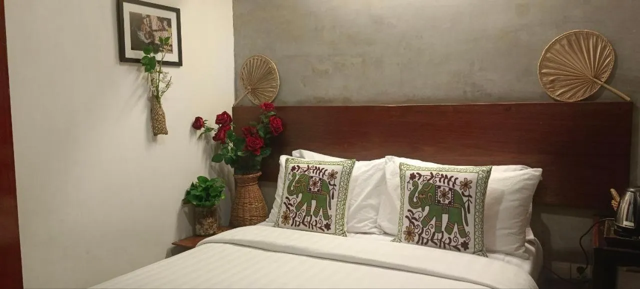 Bedroom, Bed in Maison Model d'Angkor