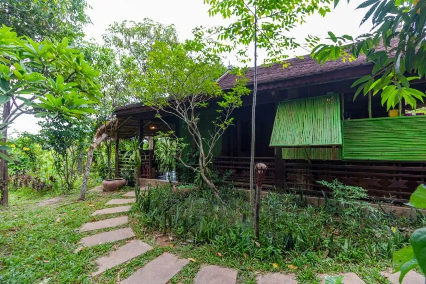 Property building in Maison Model d'Angkor