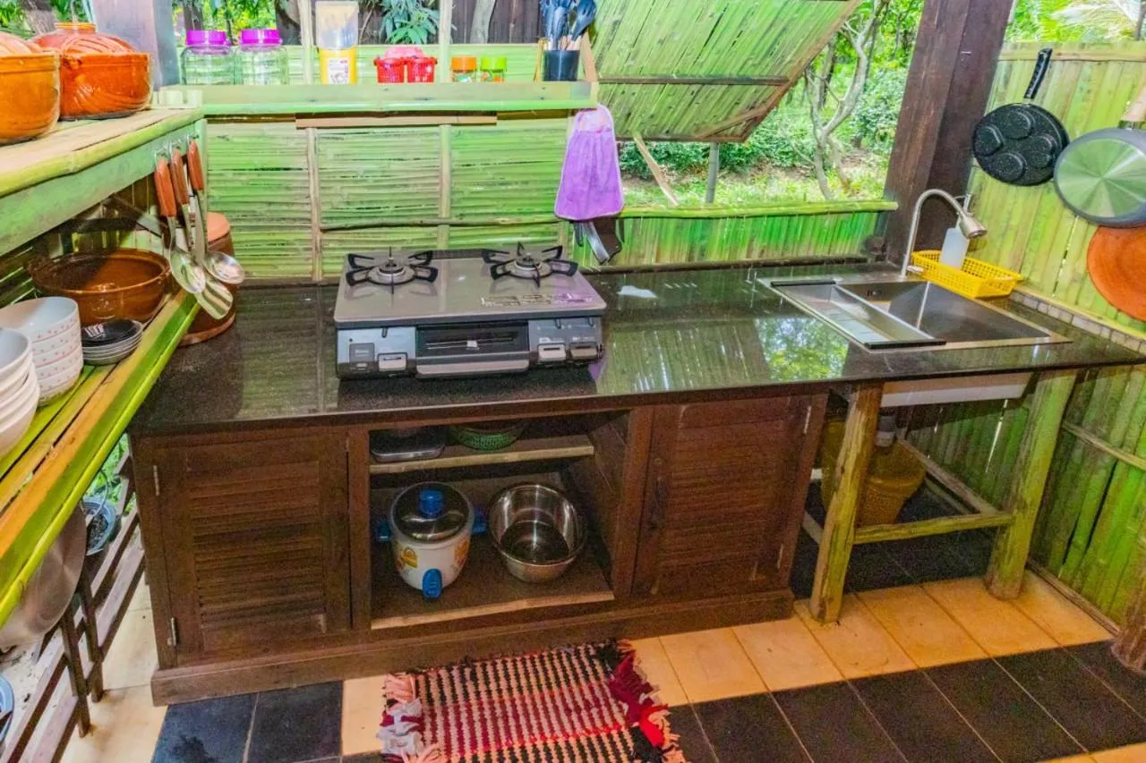 Kitchen or kitchenette in Maison Model d'Angkor