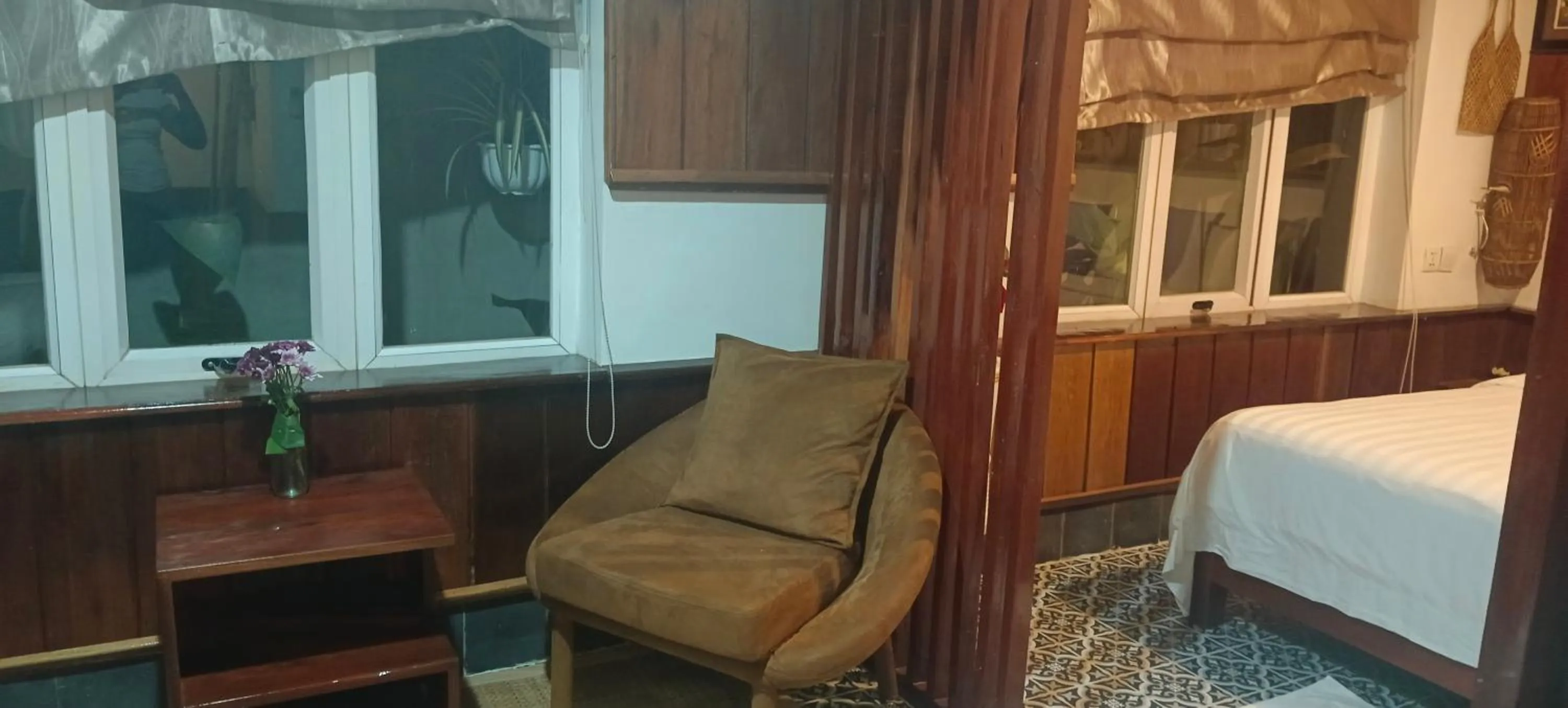 Living room, Bed in Maison Model d'Angkor