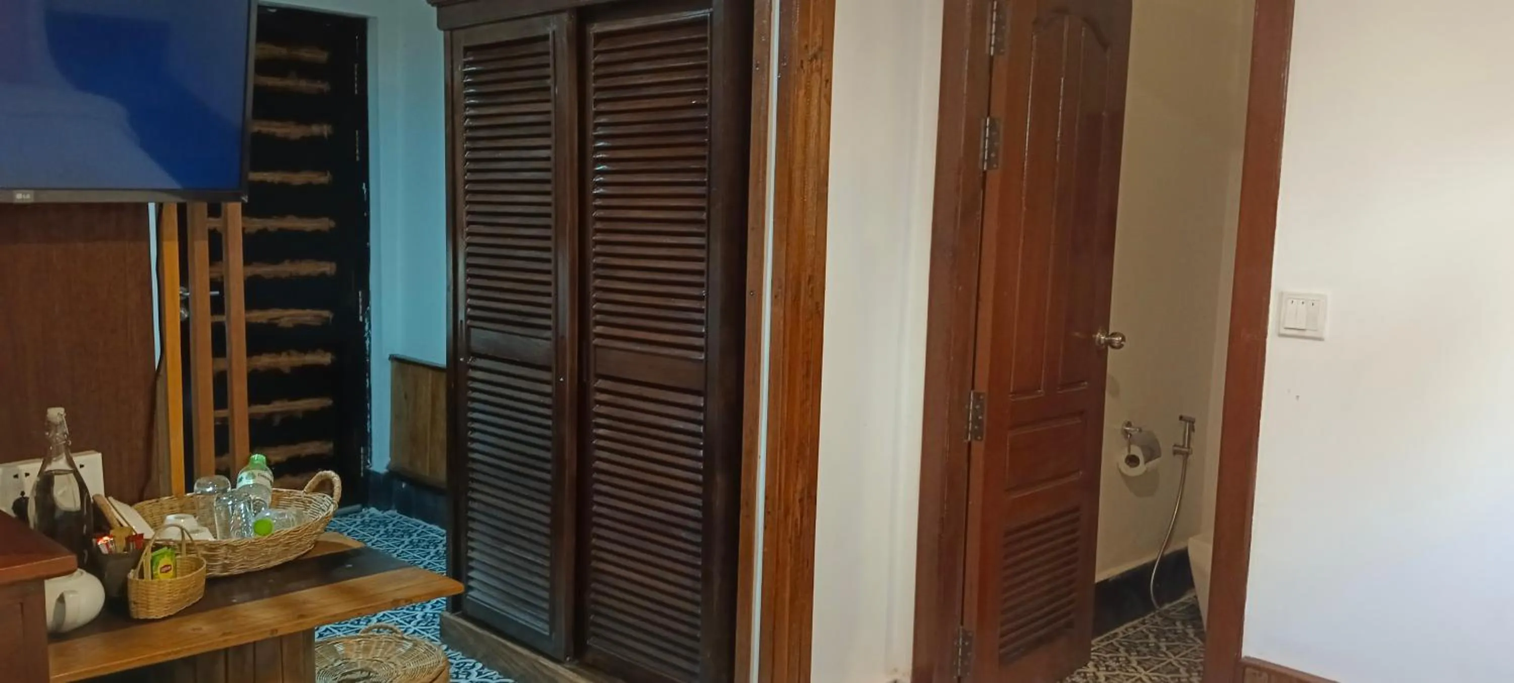 VIP in Maison Model d'Angkor