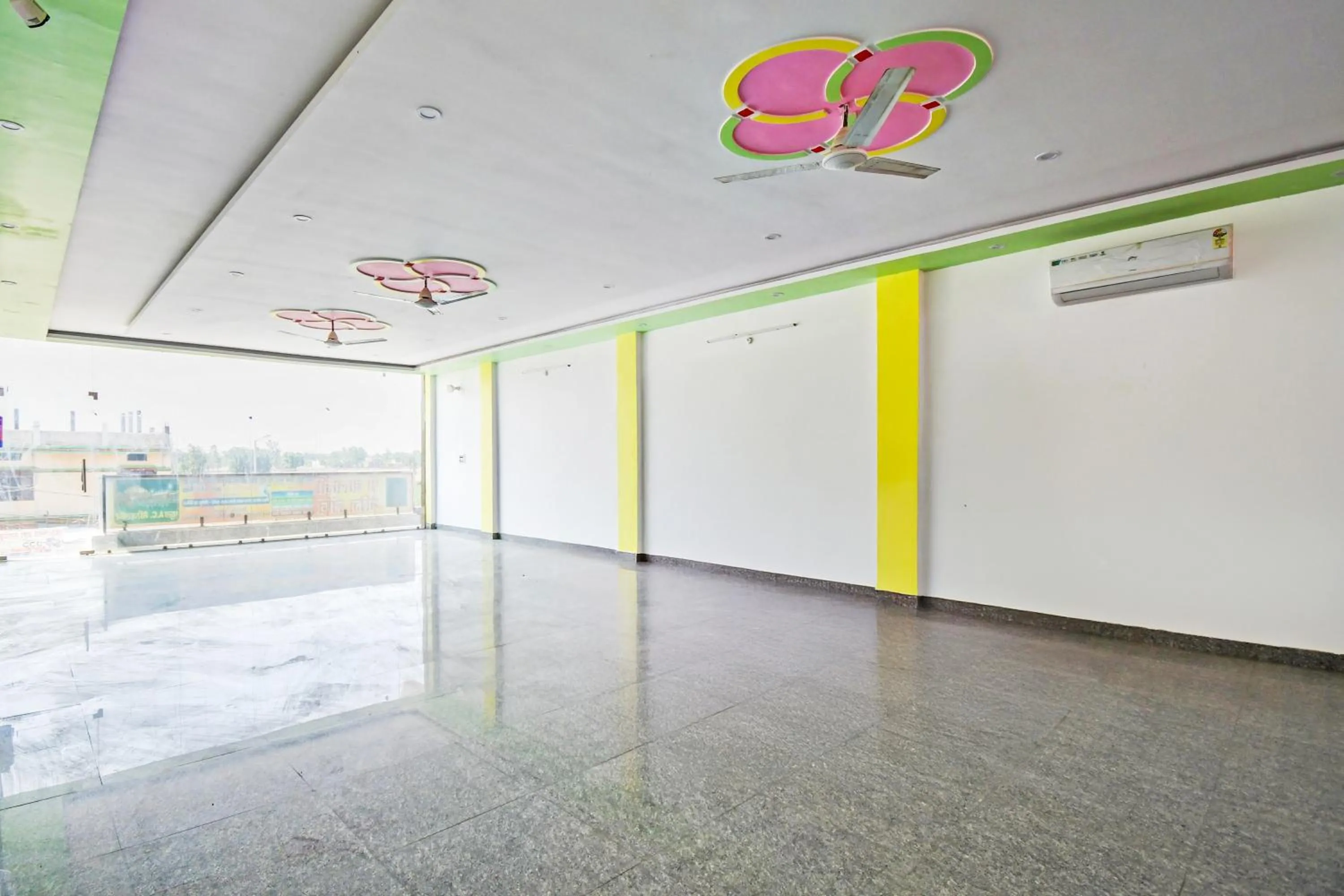 Lobby or reception in Hotel O Shri Balaji Marriage Lawn And Hotel