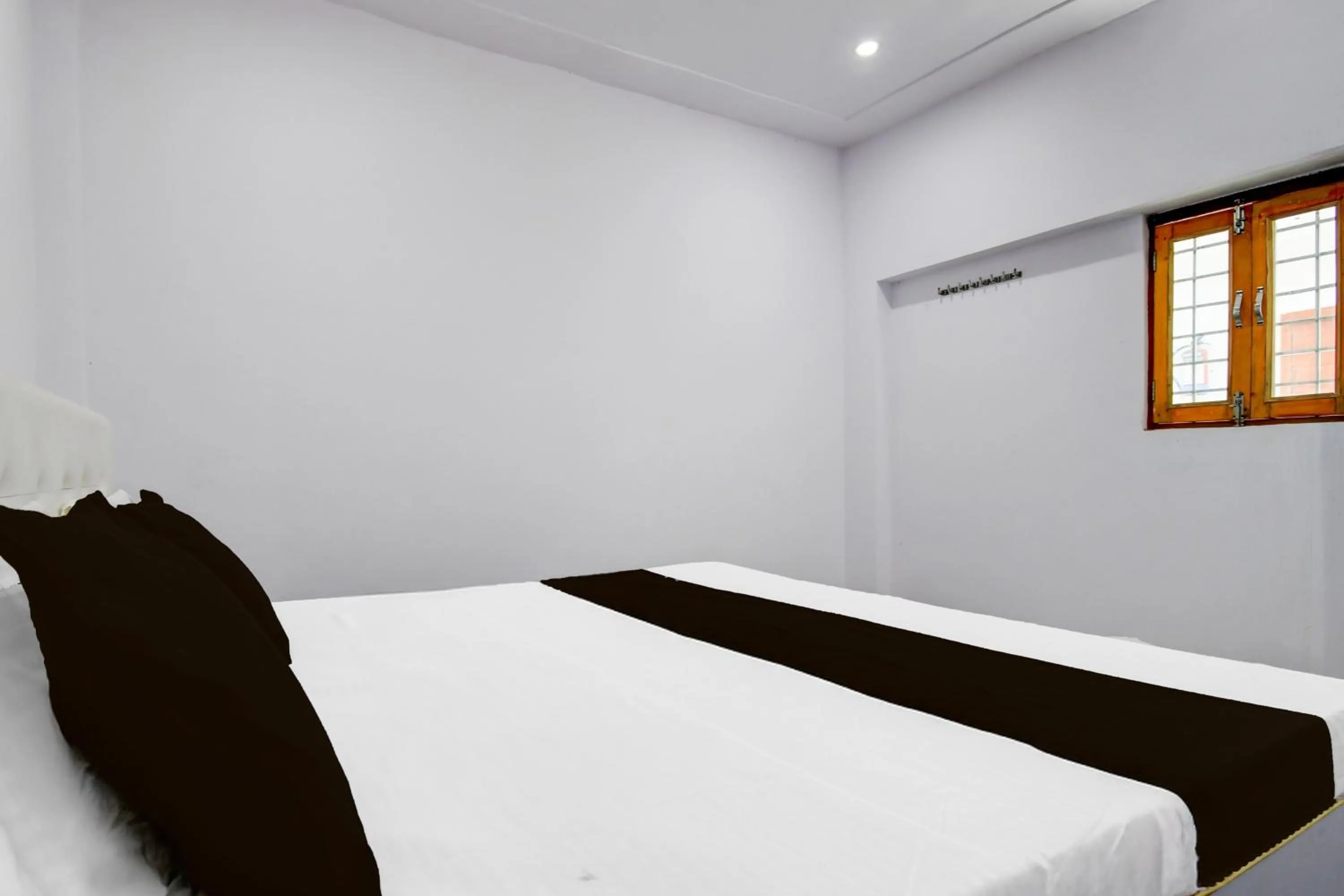 Bedroom in Hotel O Shri Balaji Marriage Lawn And Hotel