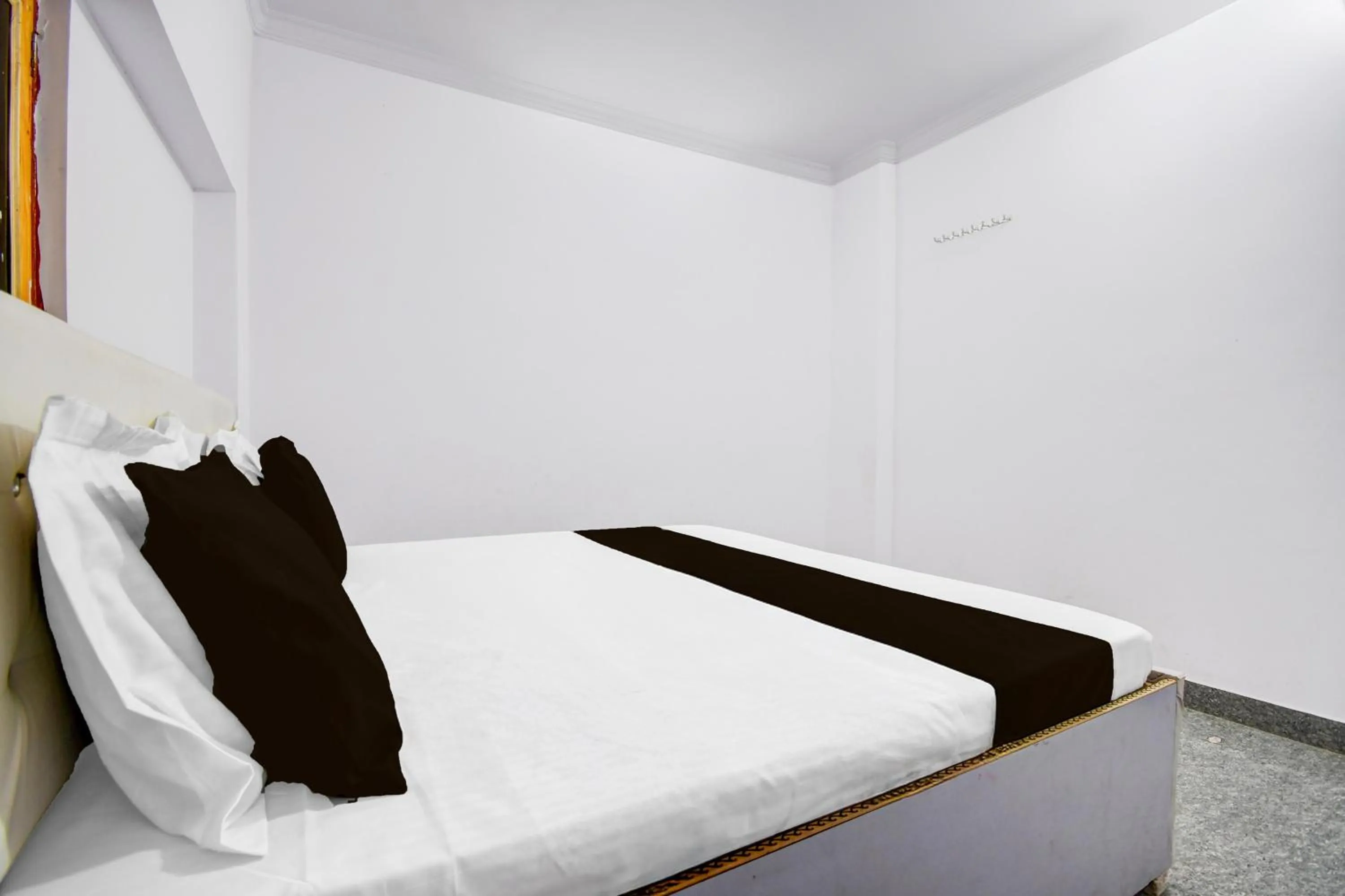 Bedroom in Hotel O Shri Balaji Marriage Lawn And Hotel