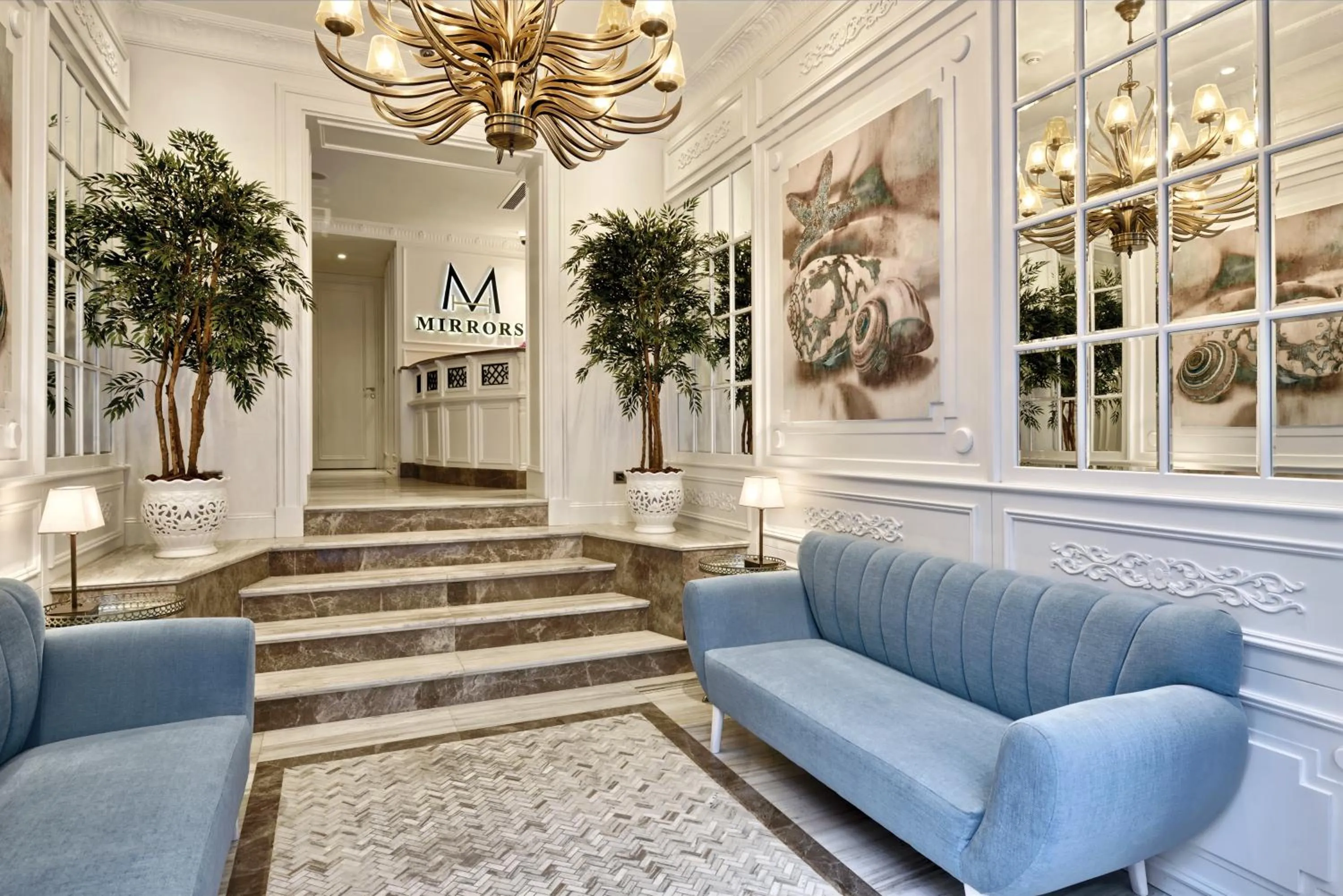 Lobby or reception in Mirrors Hotel İstanbul Taksim City Center