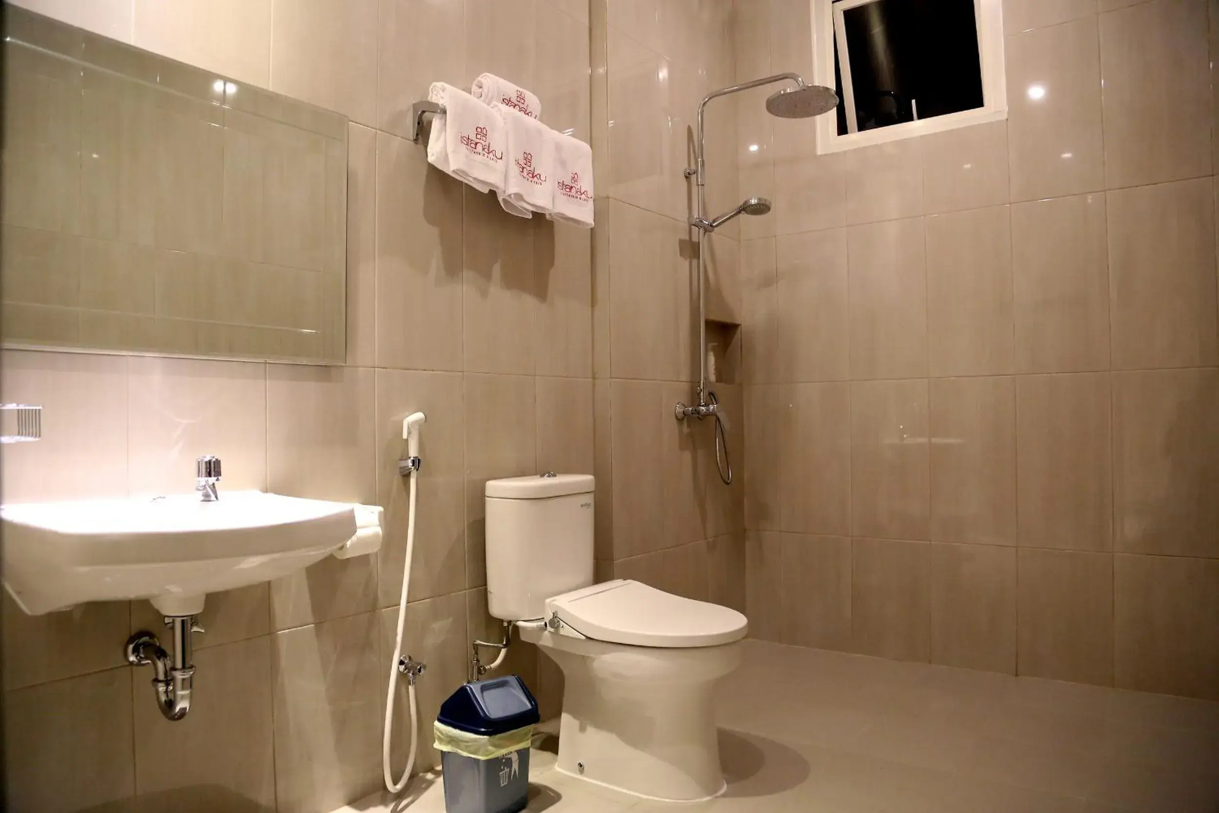 Bathroom in Istanaku Guesthouse 2 Bathroom in Istanaku Guesthouse 2