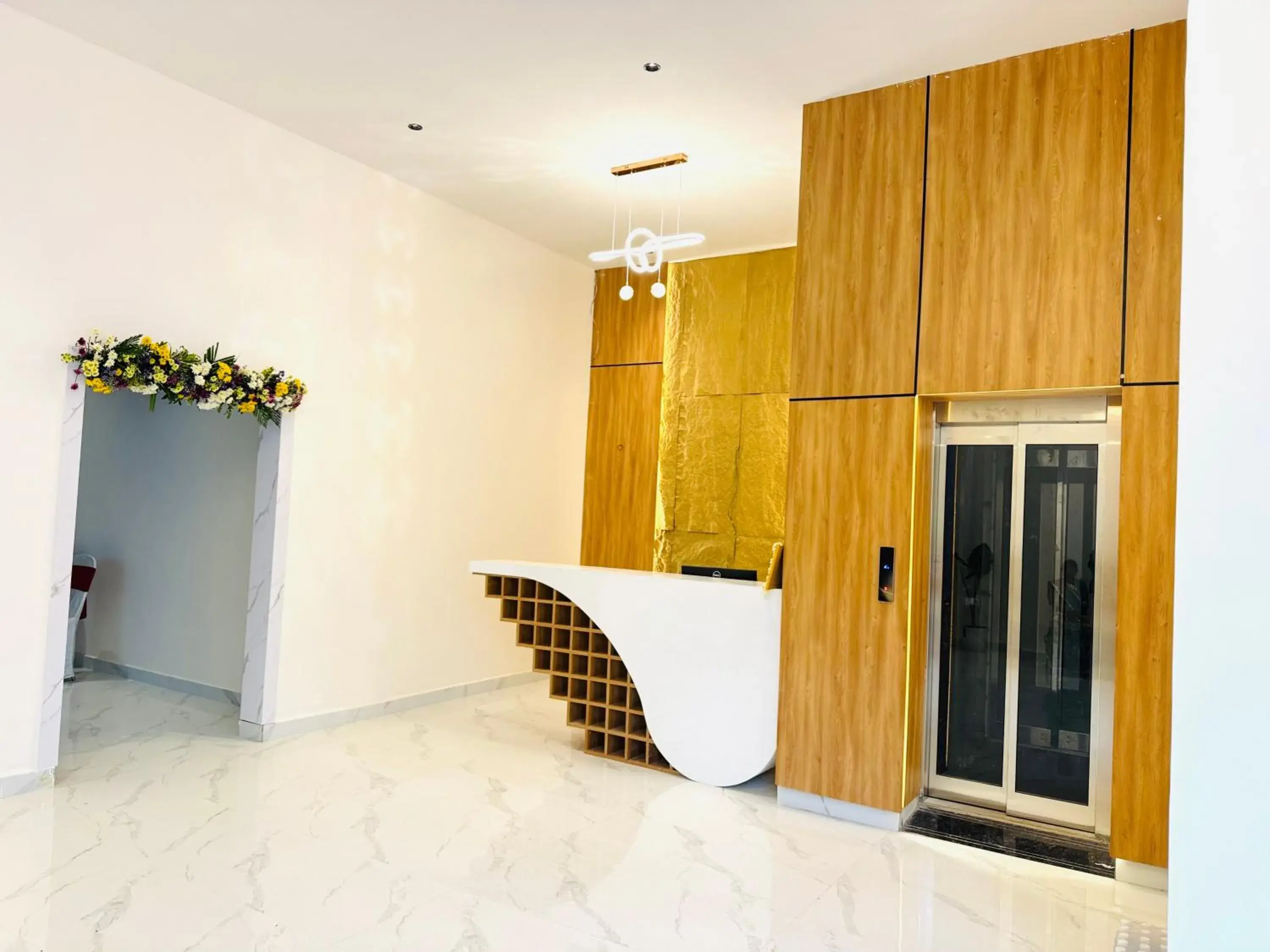 Lobby or reception in White Ridge Premium Hotel - Hitec City Lobby or reception in White Ridge Premium Hotel - Hitec City