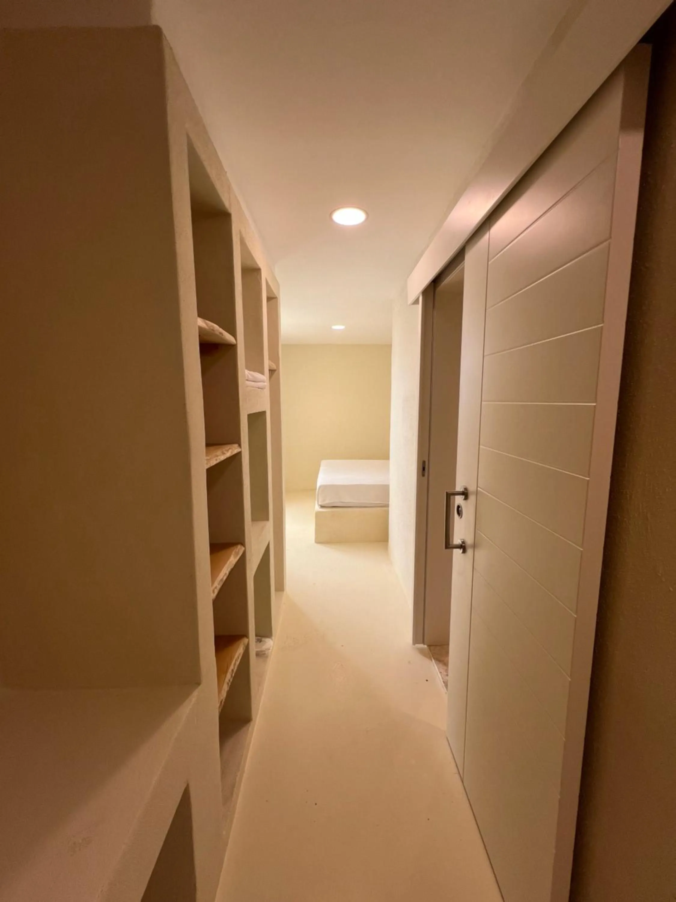 wardrobe in Doc's Hotel Kemer