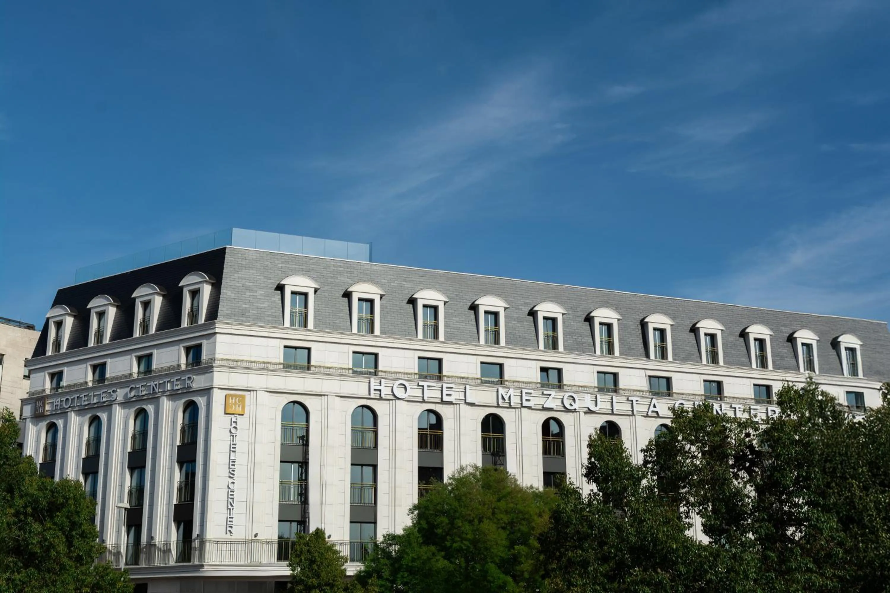 Property building in Hotel Mezquita Center