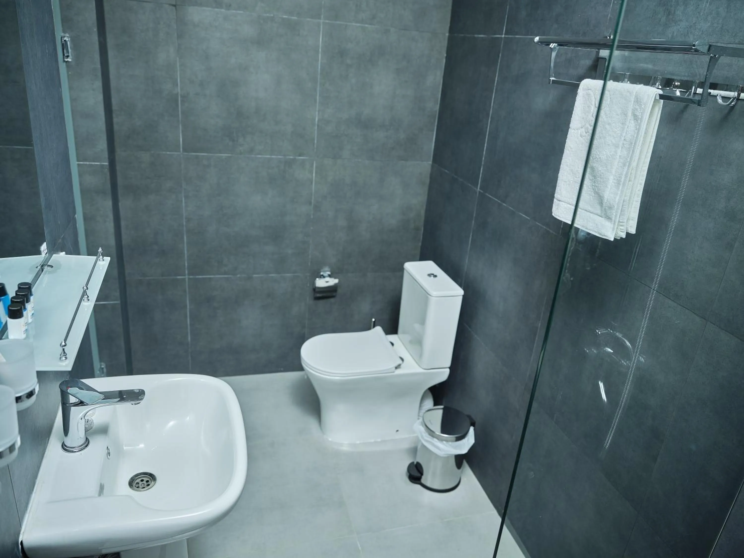 Toilet in Siab Boutique Hotel