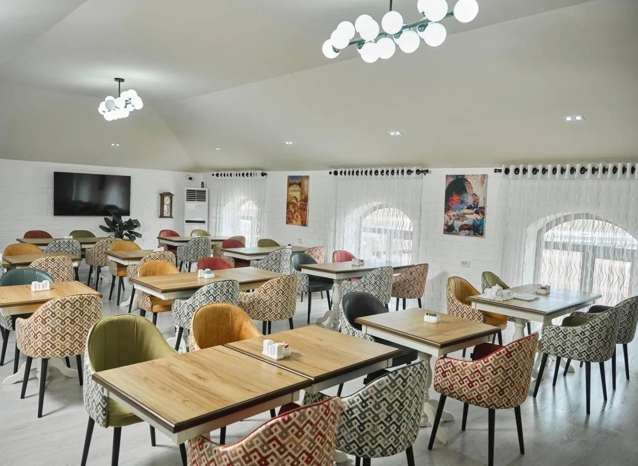 Restaurant/places to eat in Siab Boutique Hotel